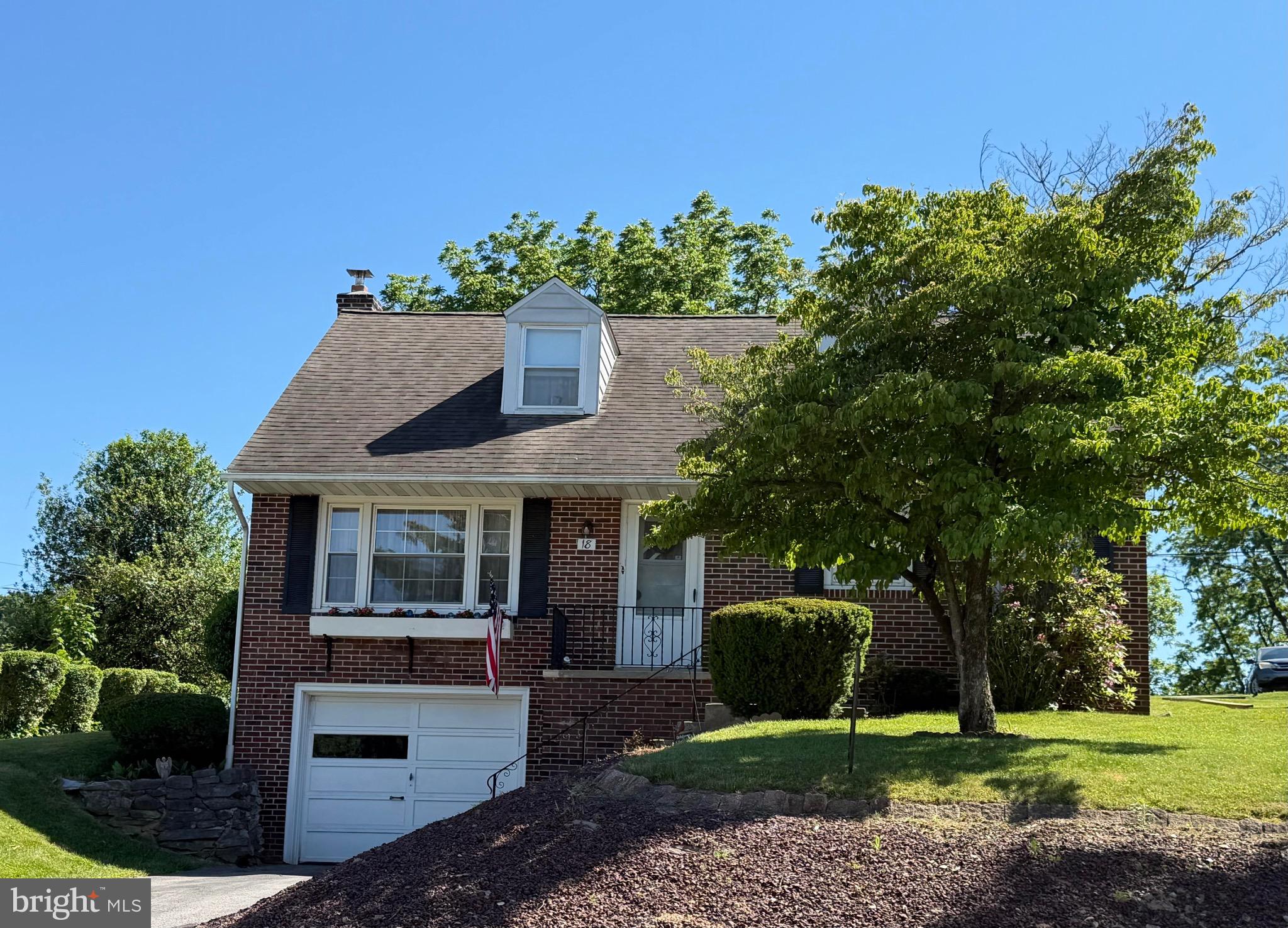 18 ARDMORE AVENUE