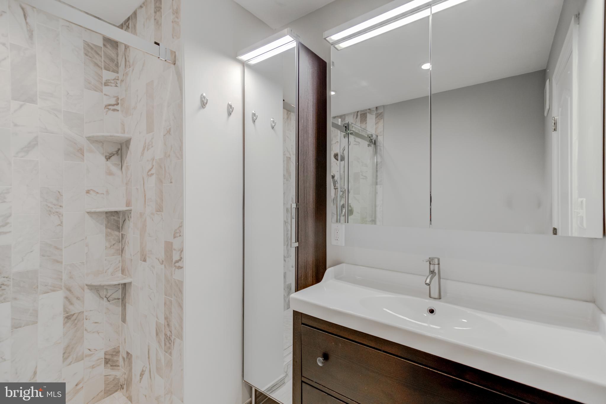 JEFFERSON PARK - Residential Lease