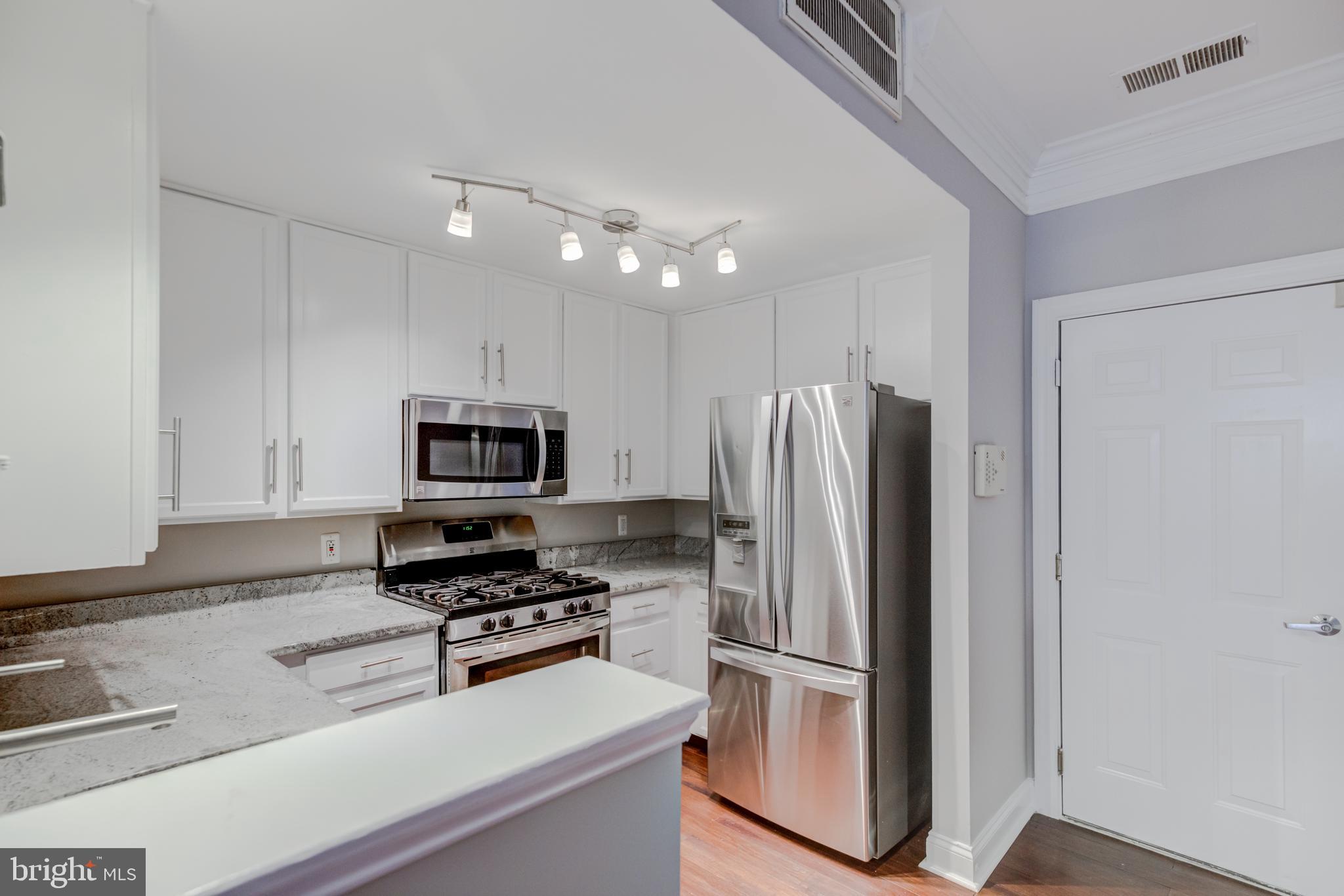 JEFFERSON PARK - Residential Lease