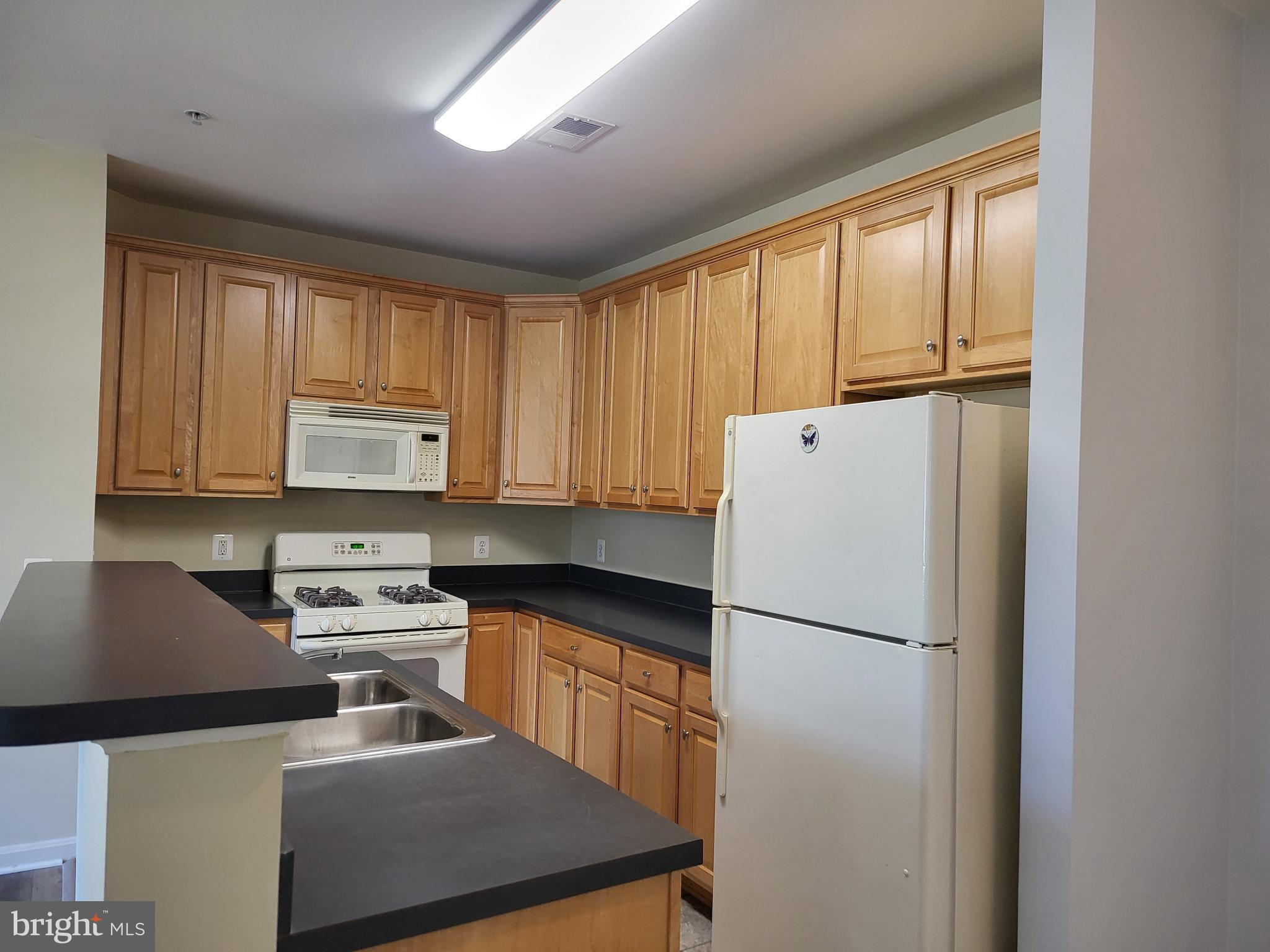 COURTS AT WESCOTT RIDGE - Residential Lease