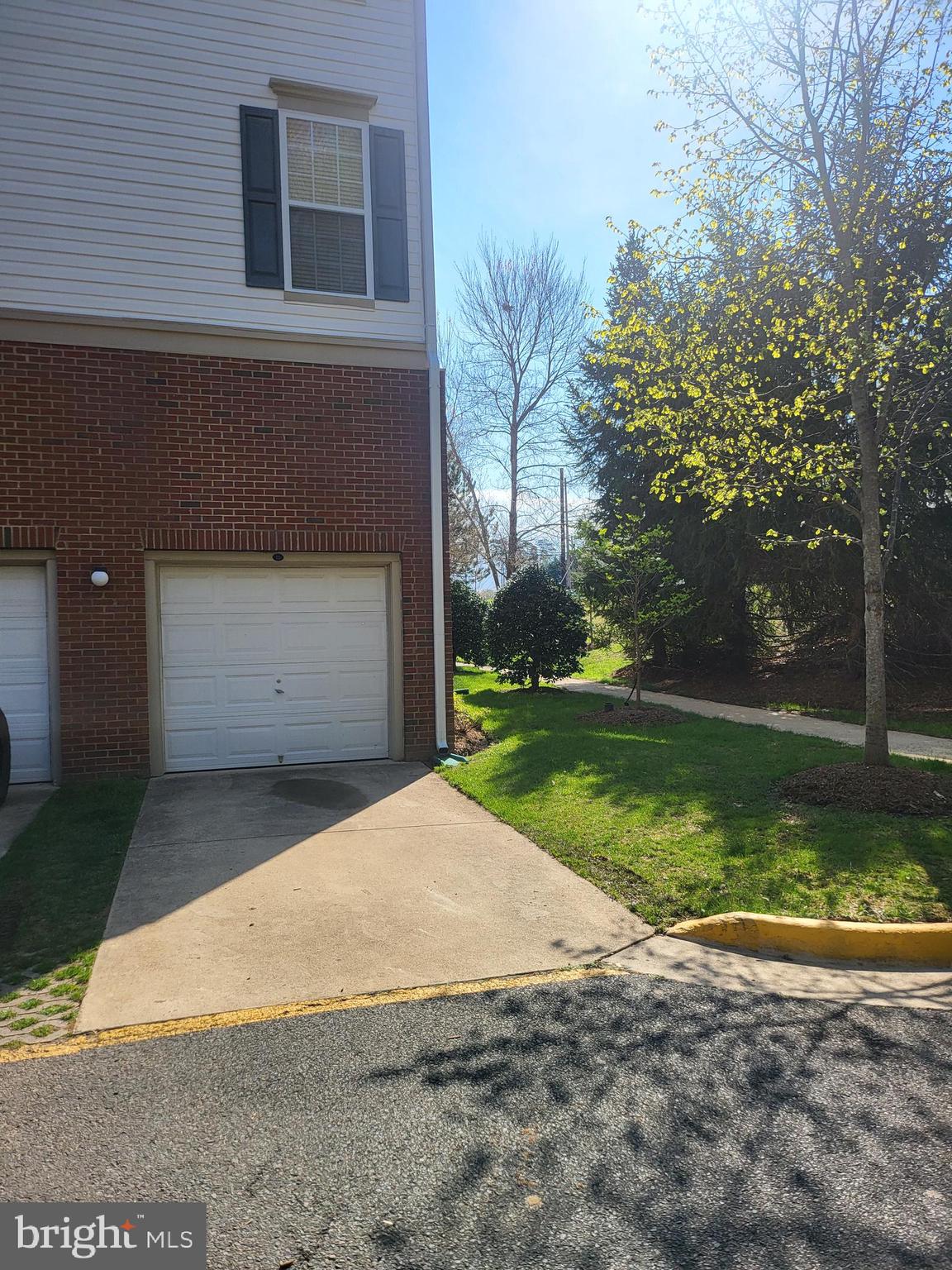 COURTS AT WESCOTT RIDGE - Residential Lease