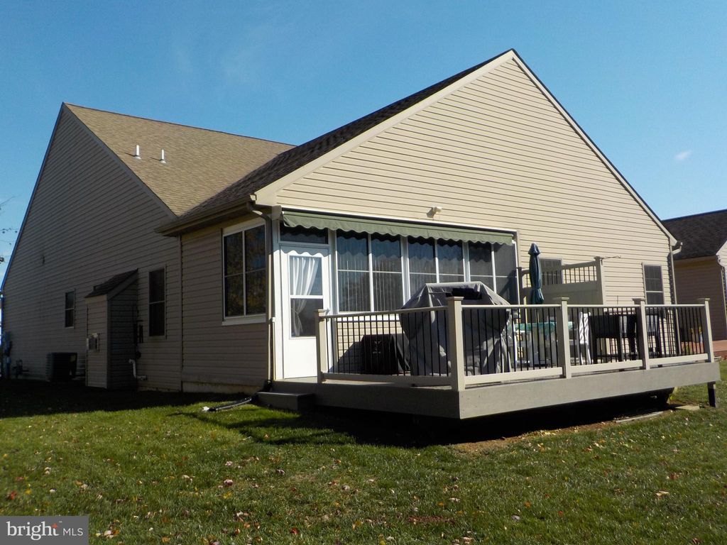 Photo of 115 Anna Lane, ELIZABETHTOWN, PA 17022 (MLS # PALA2079000)