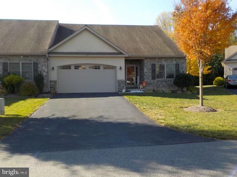 115 ANNA LANE ELIZABETHTOWN PA 17022