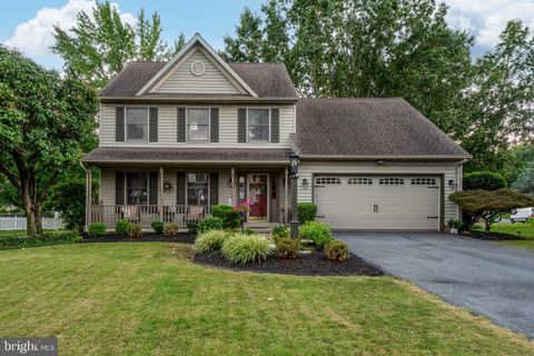 Photo of 2022 Walfield Drive, LANCASTER, PA 17601 (MLS # PALA2074696)