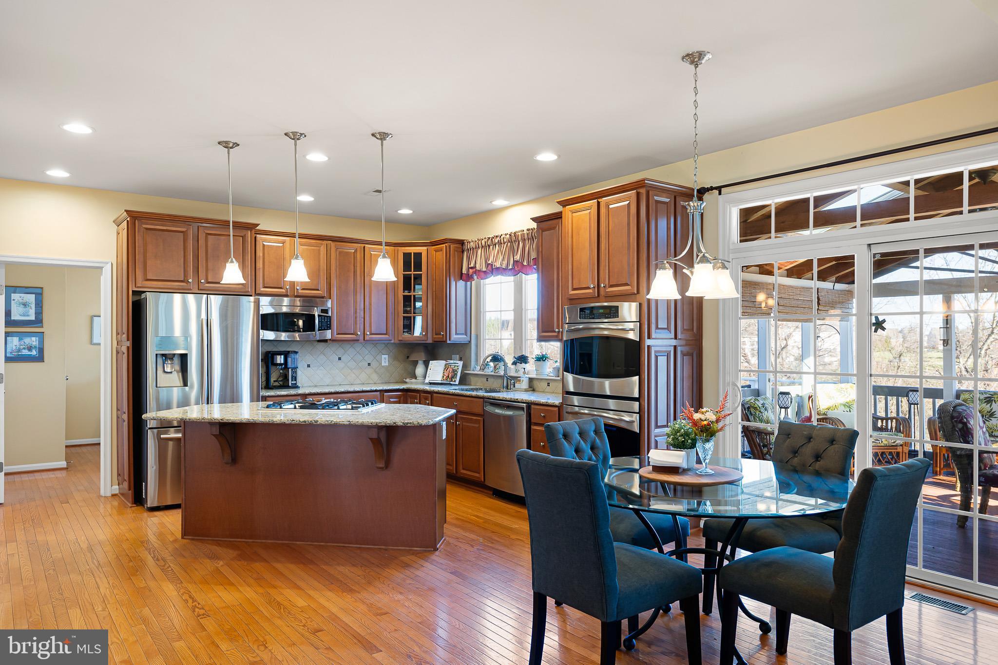 SHANNON COVE - Residential