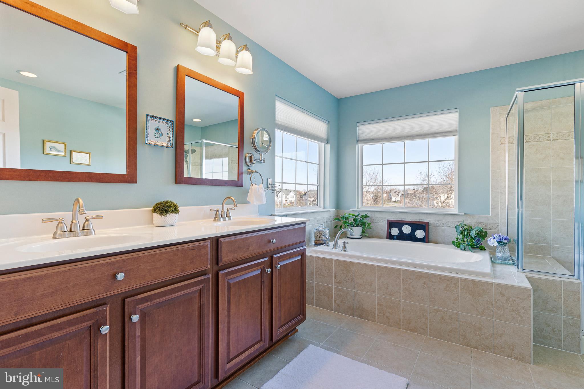 SHANNON COVE - Residential