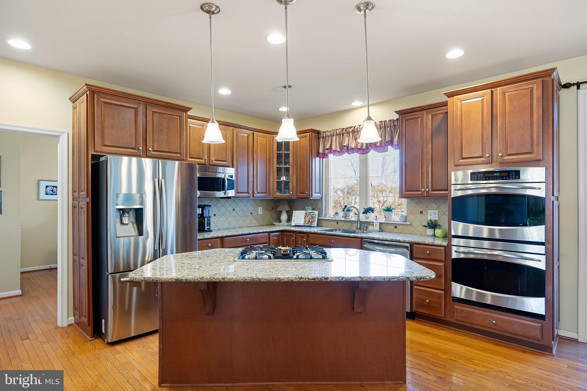 SHANNON COVE - Residential