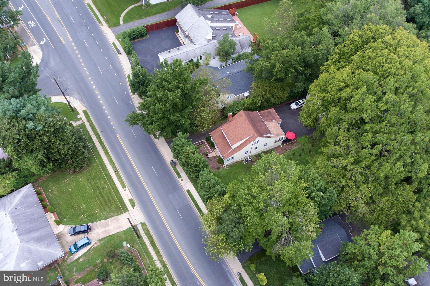 713 MONTGOMERY AVENUE