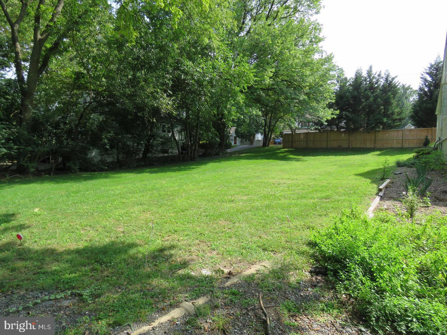 713 MONTGOMERY AVENUE