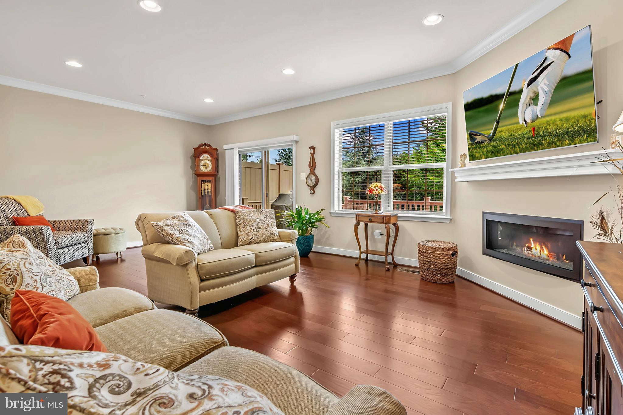 HUNT VALLEY OVERLOOK - Residential