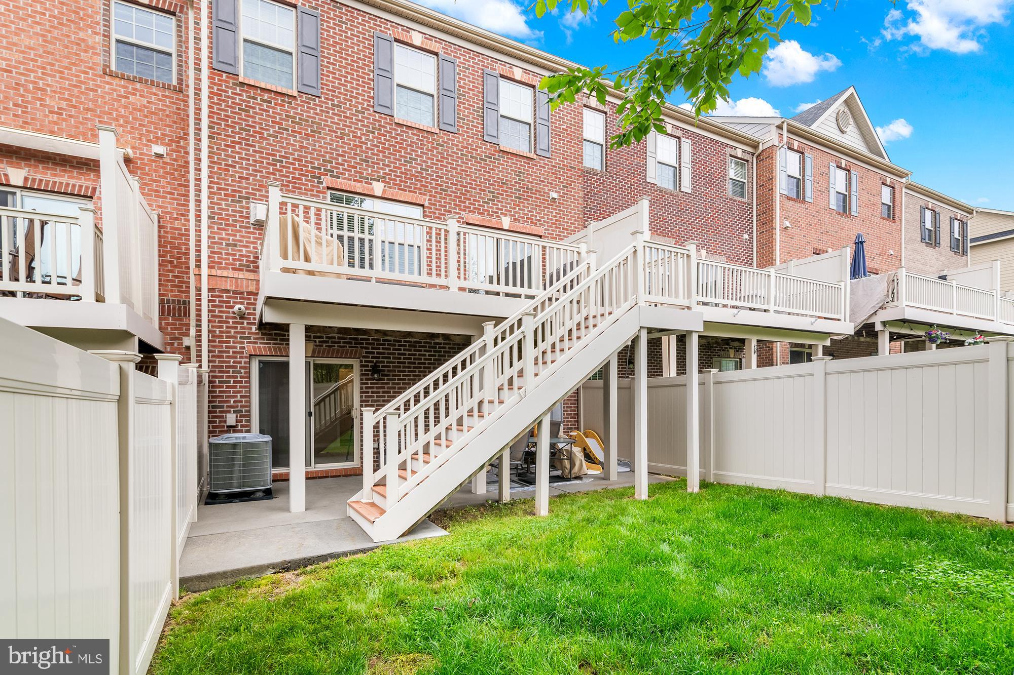 HUNT VALLEY OVERLOOK - Residential