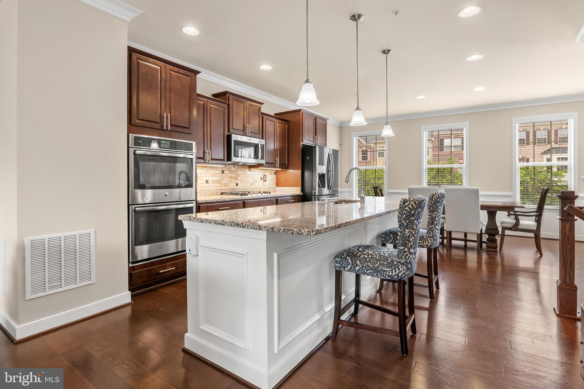 HUNT VALLEY OVERLOOK - Residential