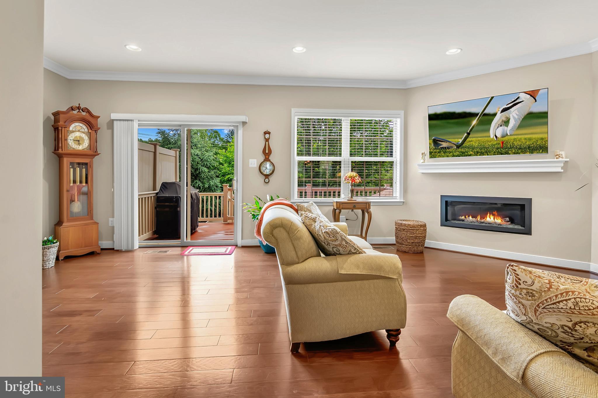 HUNT VALLEY OVERLOOK - Residential