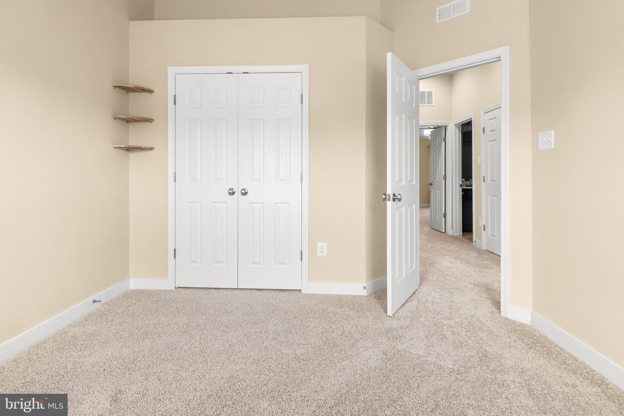 HUNT VALLEY OVERLOOK - Residential