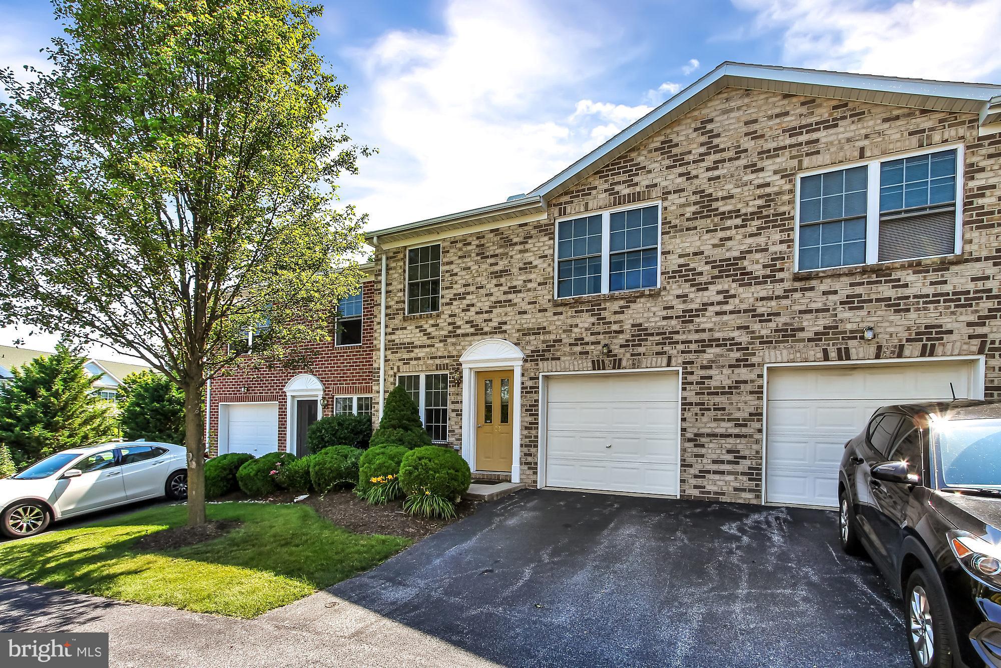 BOULEVARD COMMONS - Residential