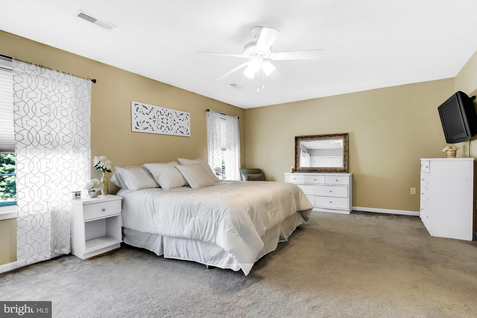 BOULEVARD COMMONS - Residential