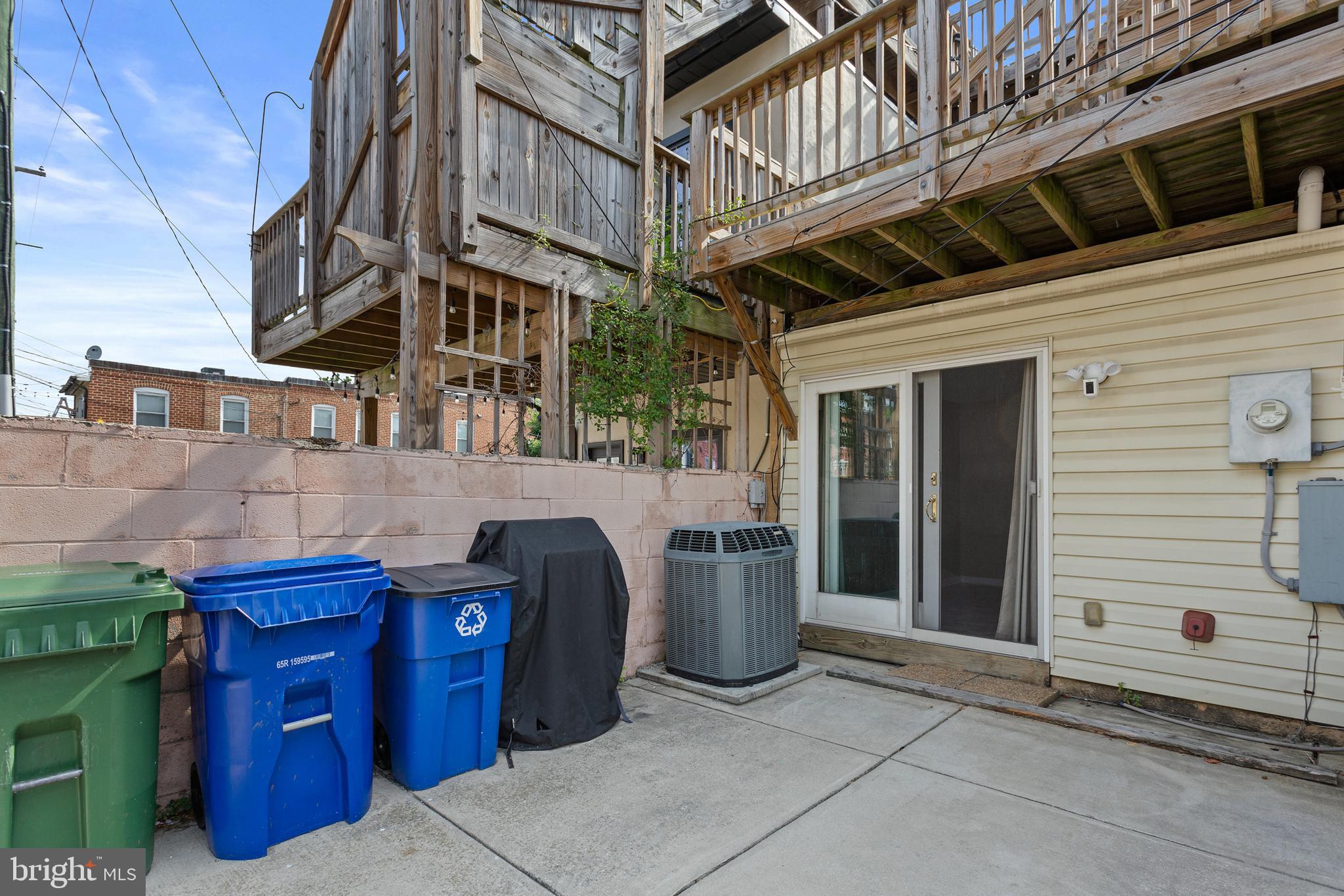 RIVERSIDE - Residential