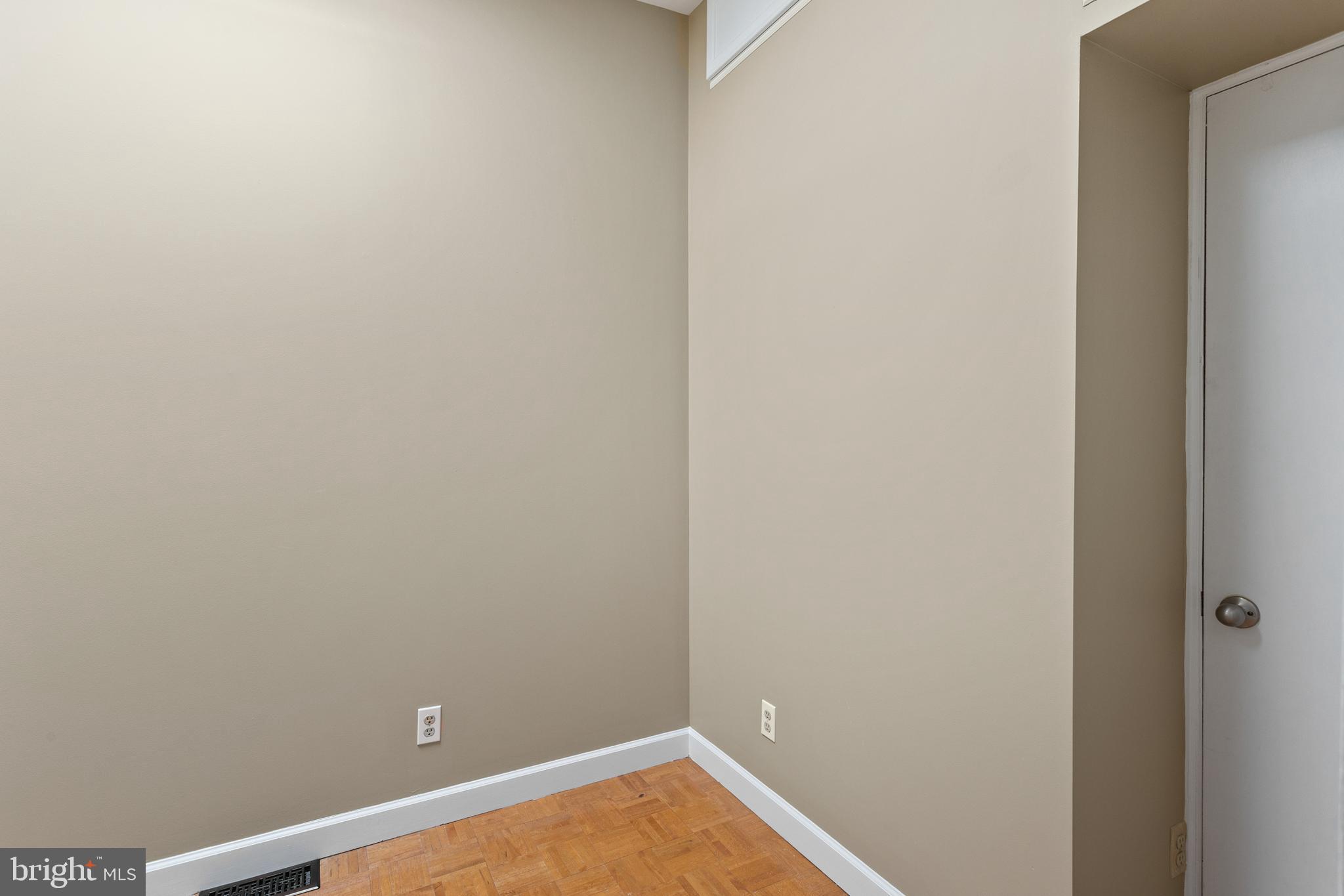 RIVERSIDE - Residential