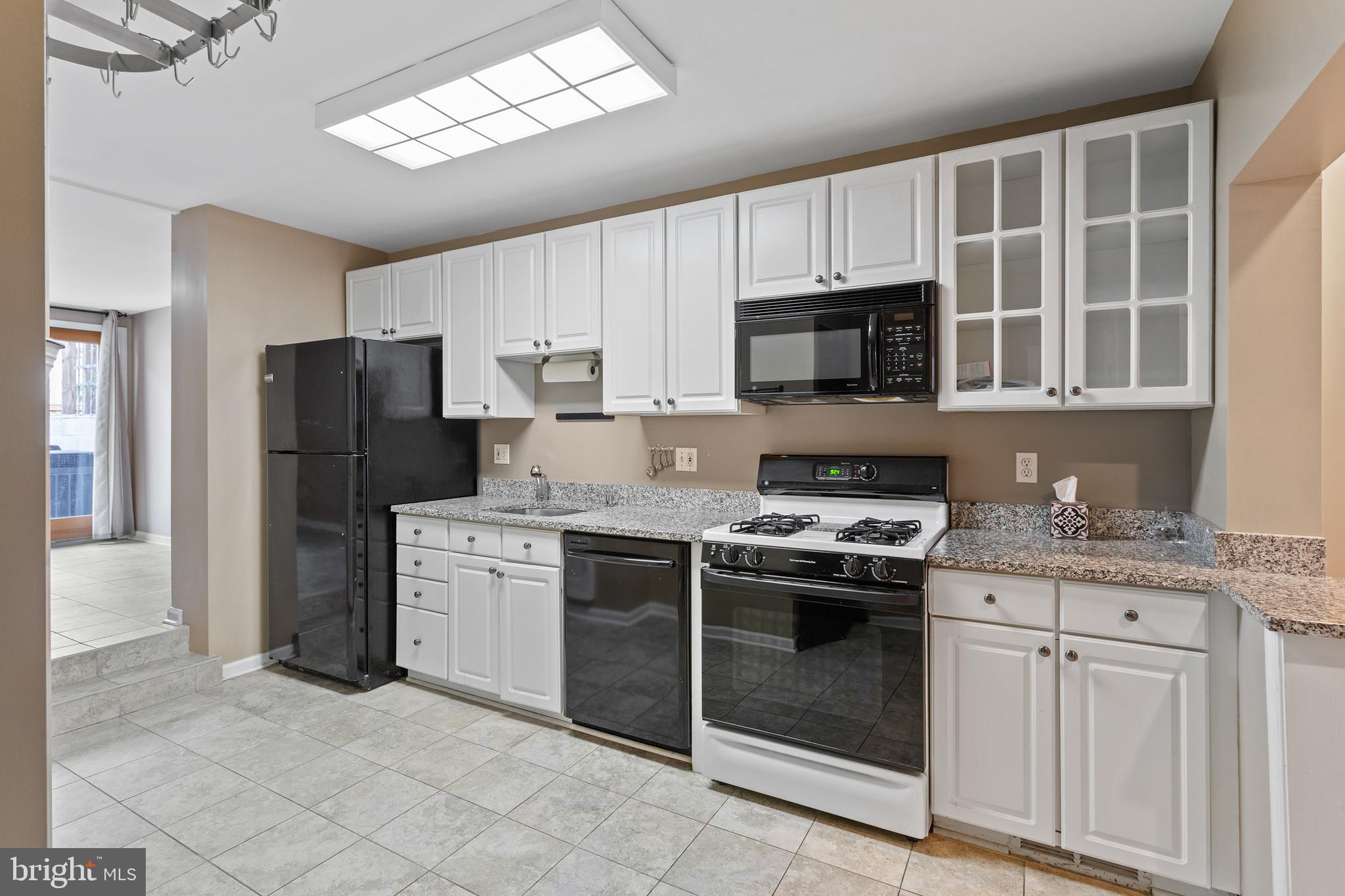 RIVERSIDE - Residential