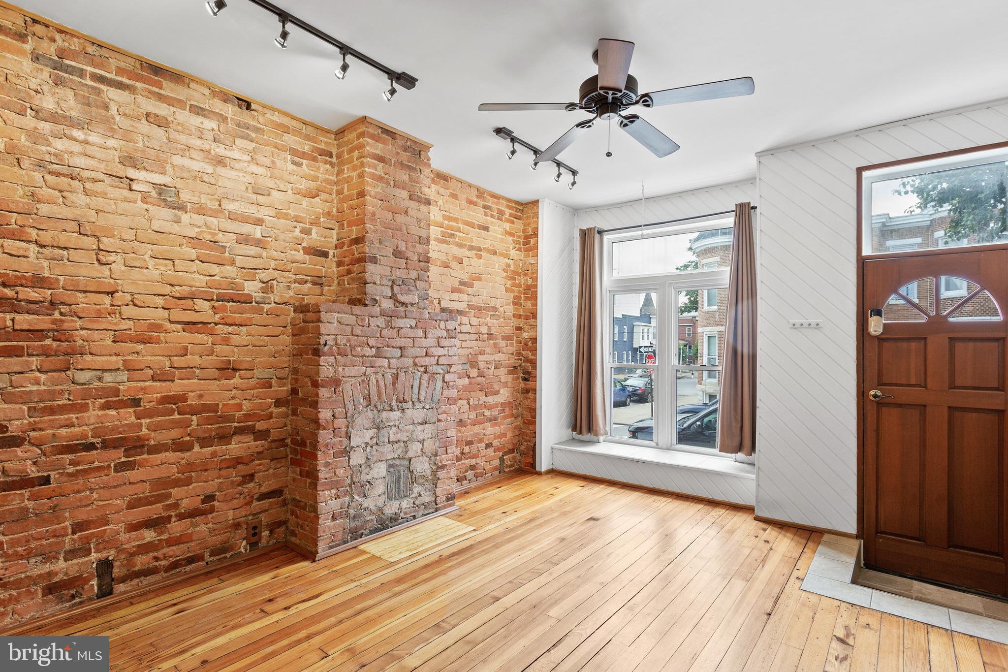 RIVERSIDE - Residential