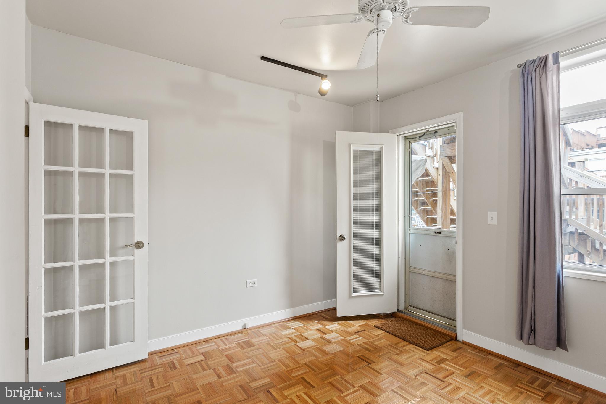 RIVERSIDE - Residential