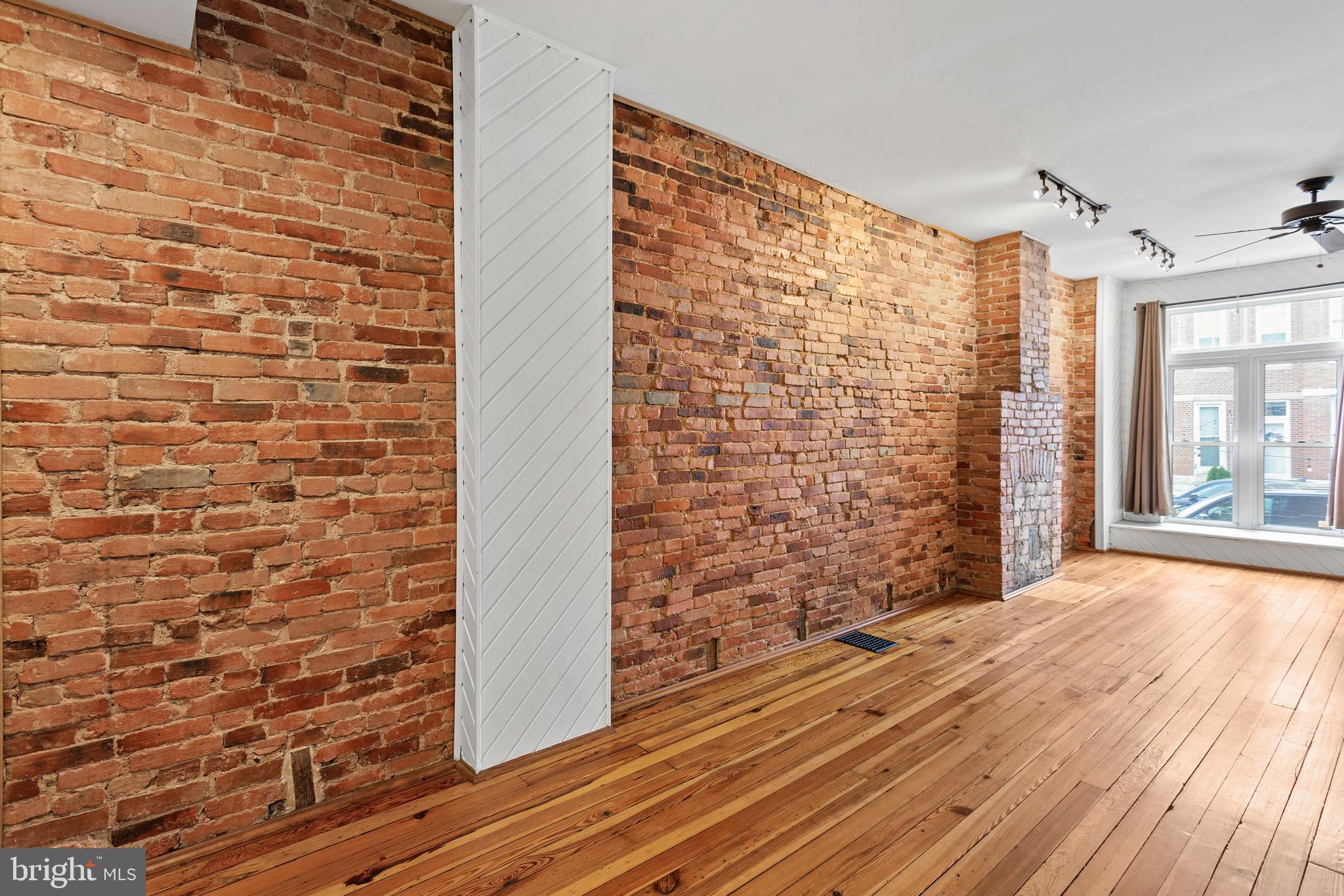 RIVERSIDE - Residential