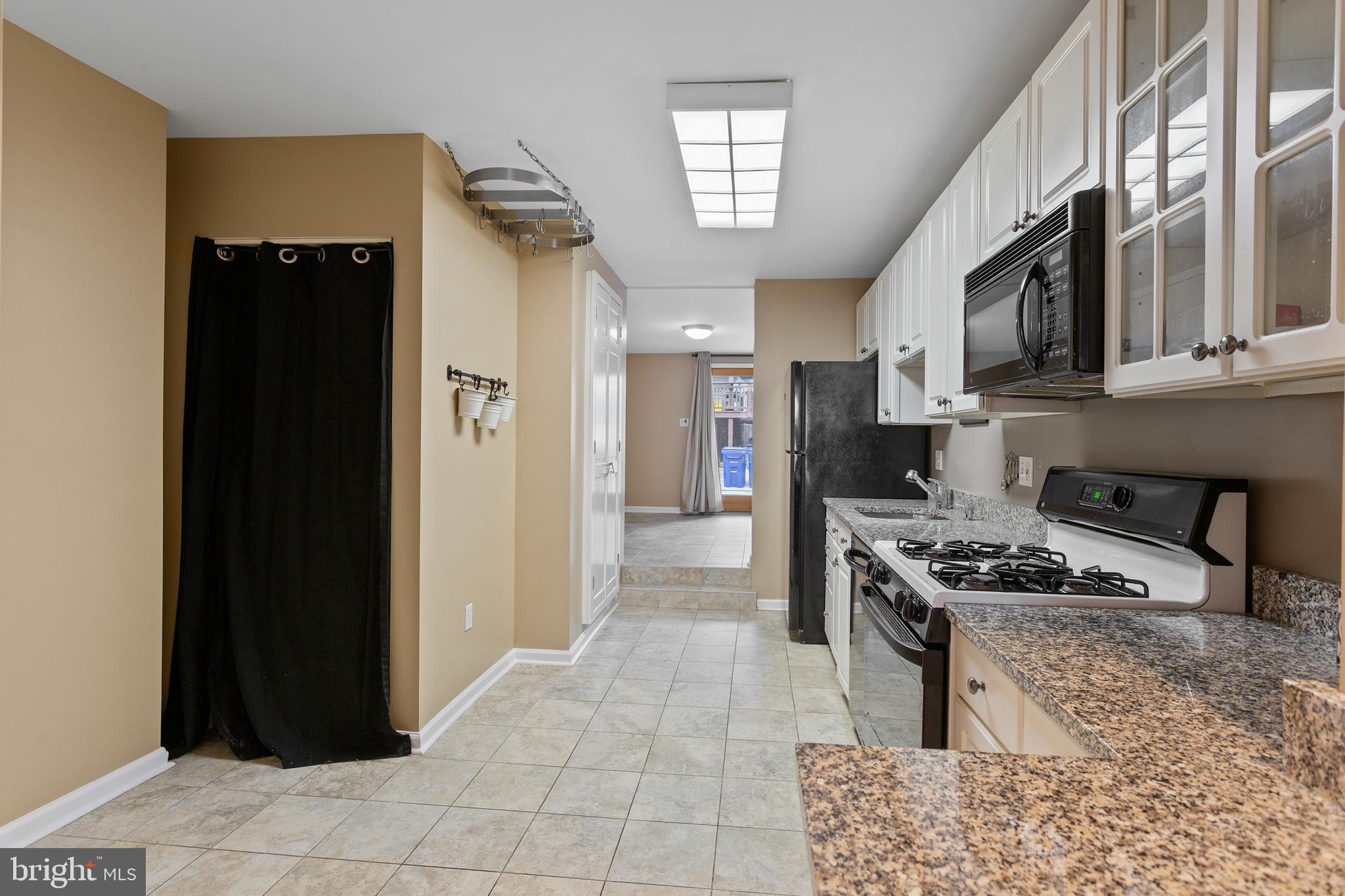 RIVERSIDE - Residential