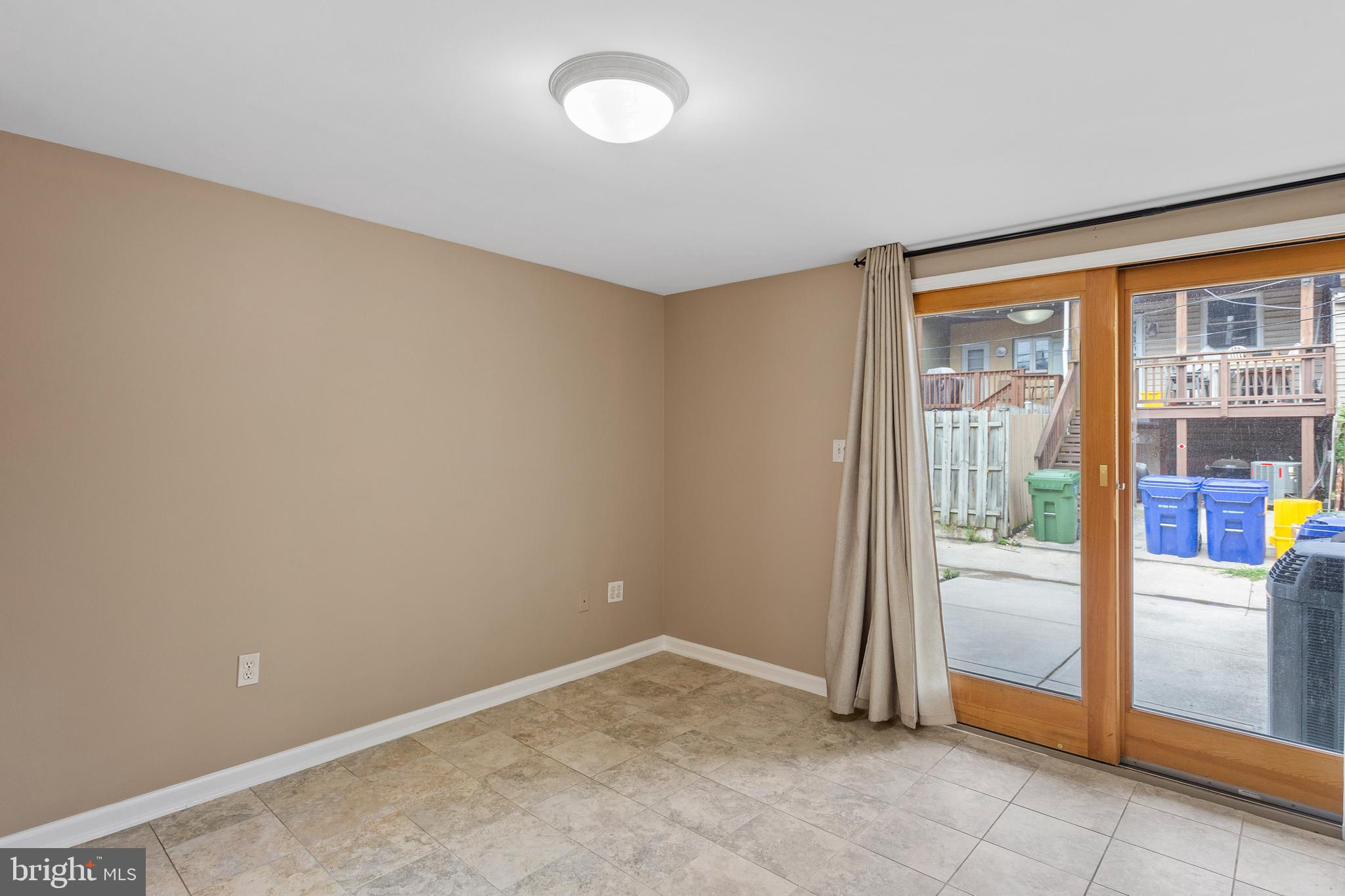 RIVERSIDE - Residential