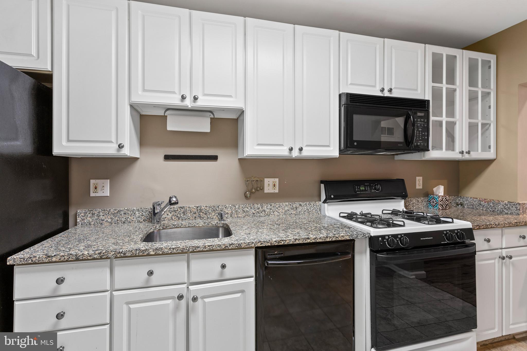 RIVERSIDE - Residential