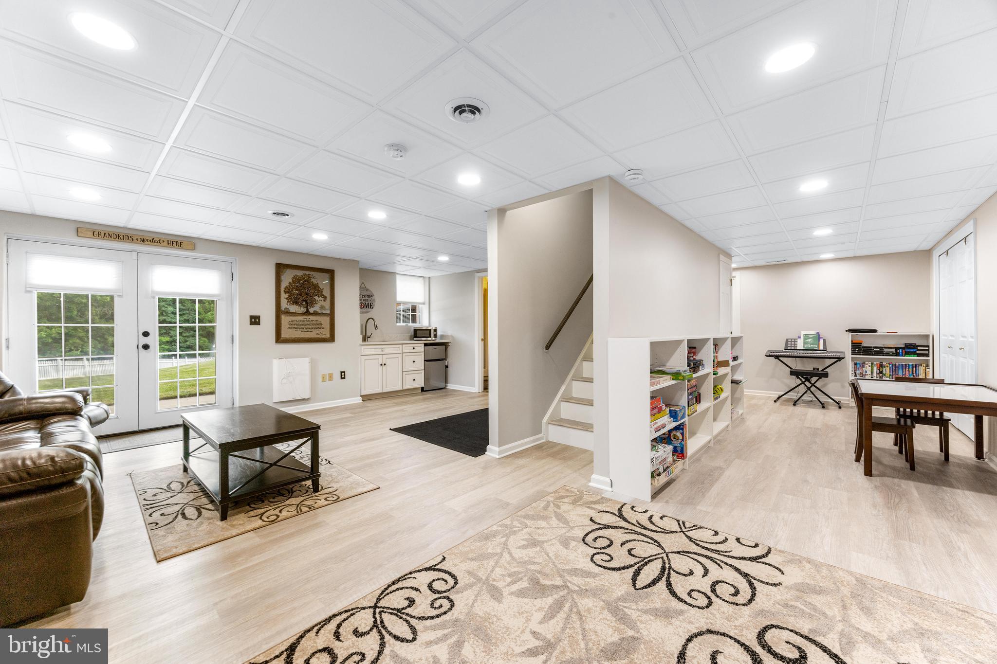 STANSBURY MANOR - Residential