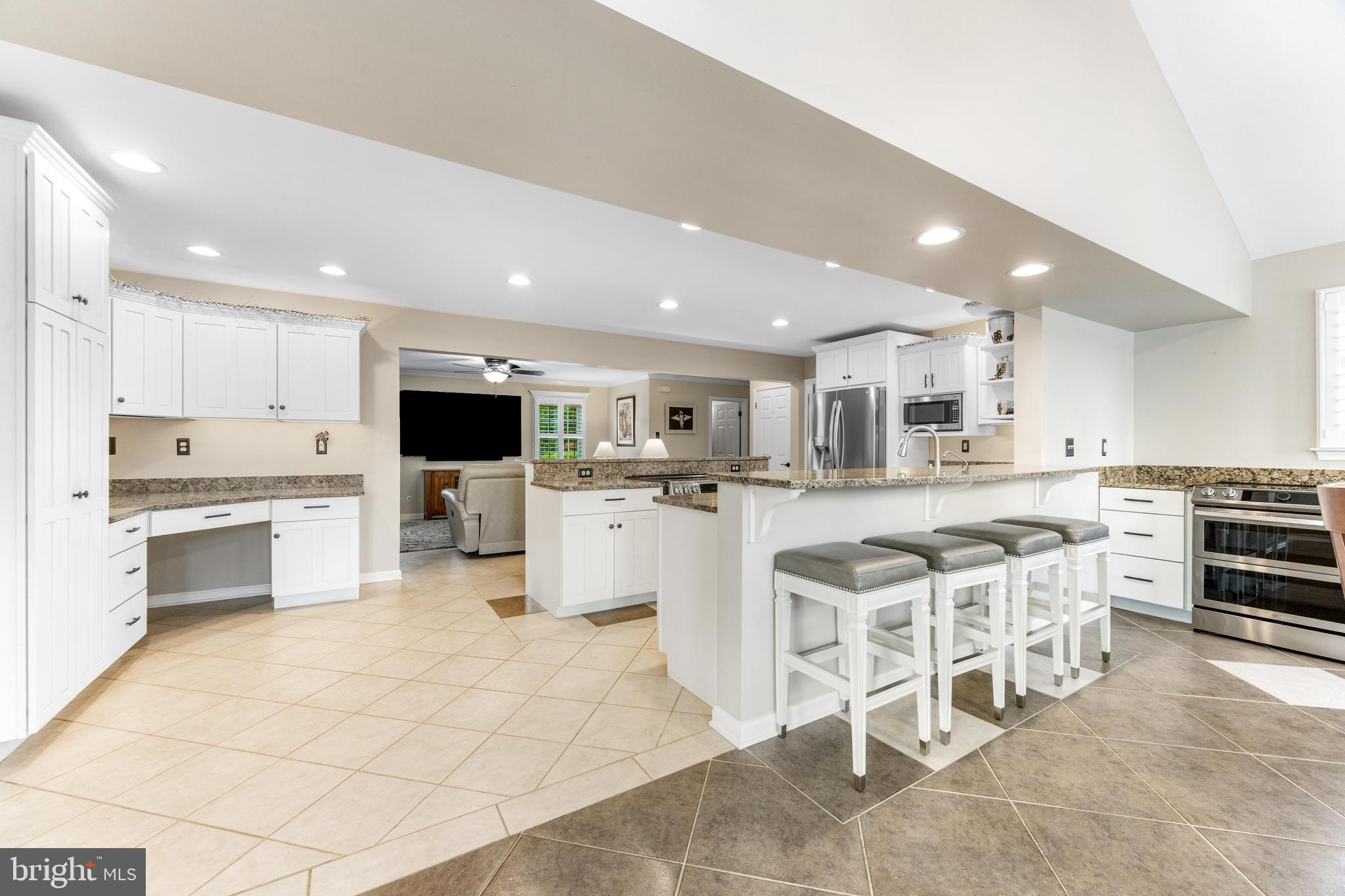 STANSBURY MANOR - Residential