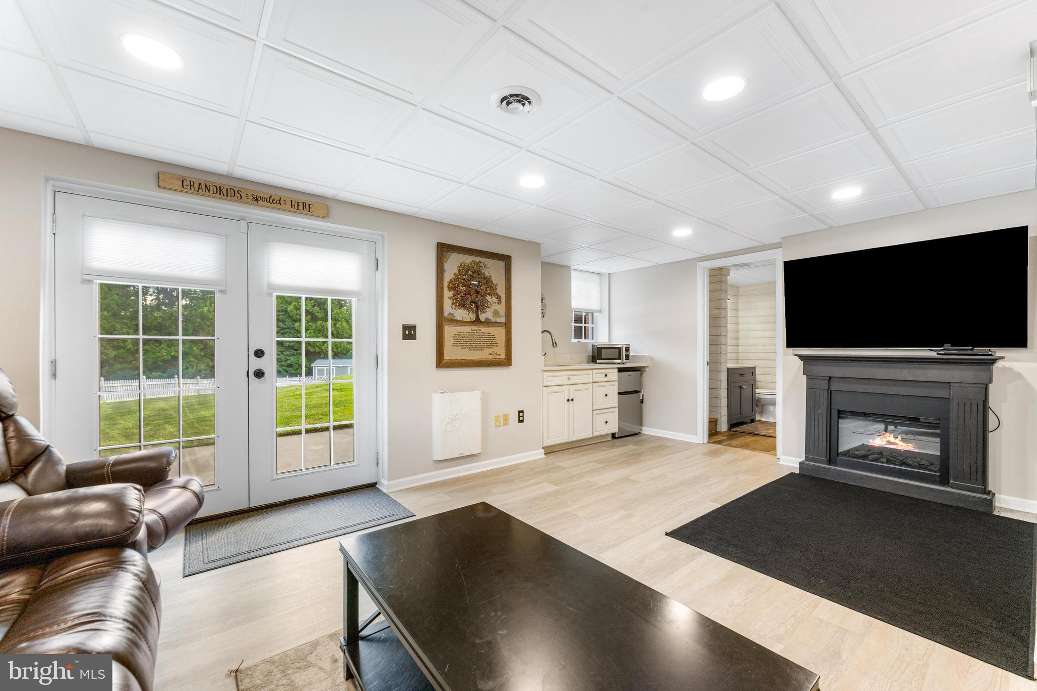 STANSBURY MANOR - Residential