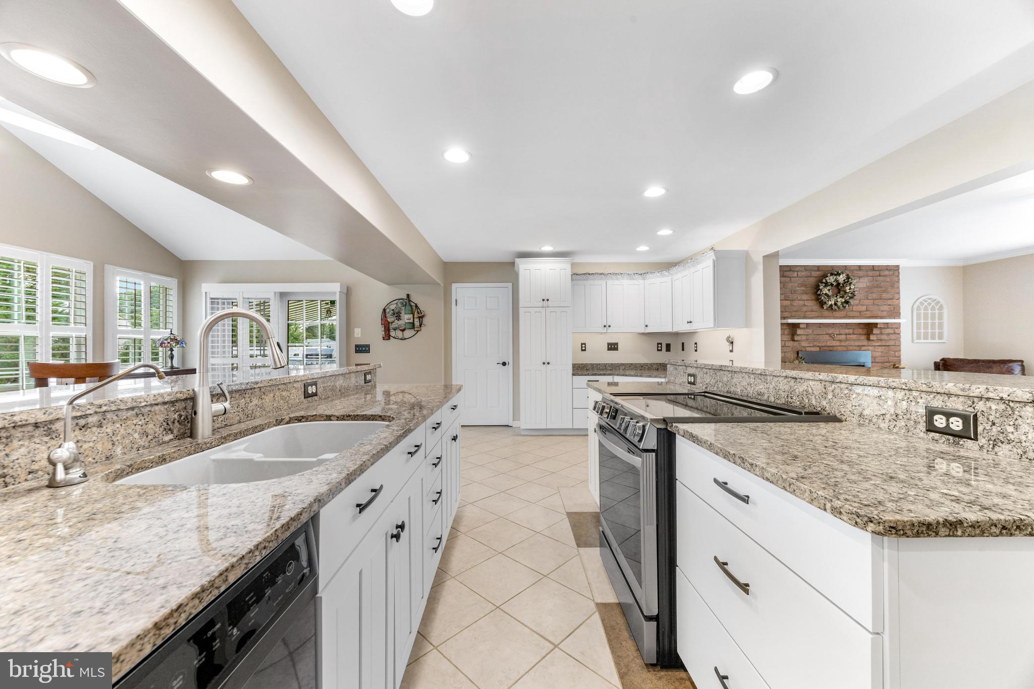 STANSBURY MANOR - Residential