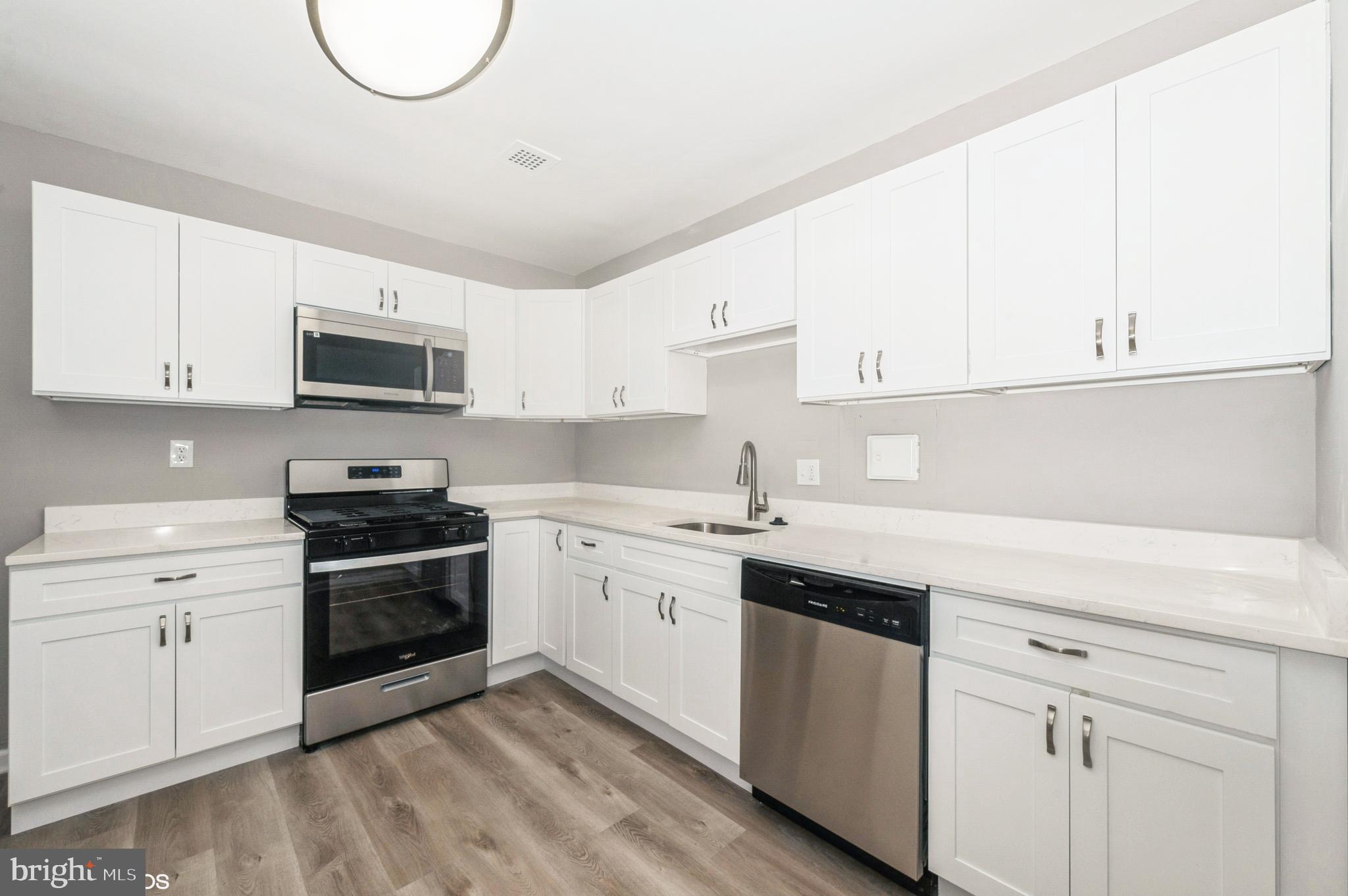 PARK TOWERS WEST - Residential