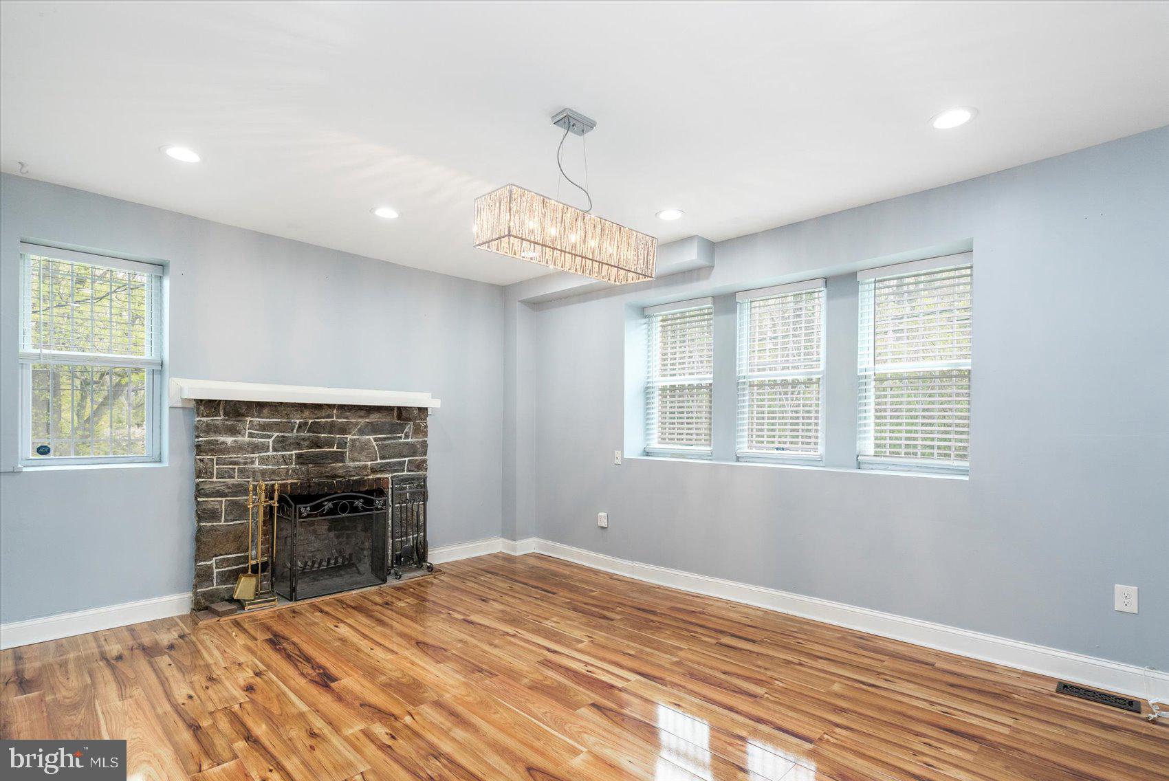 GREENSPRING - Residential