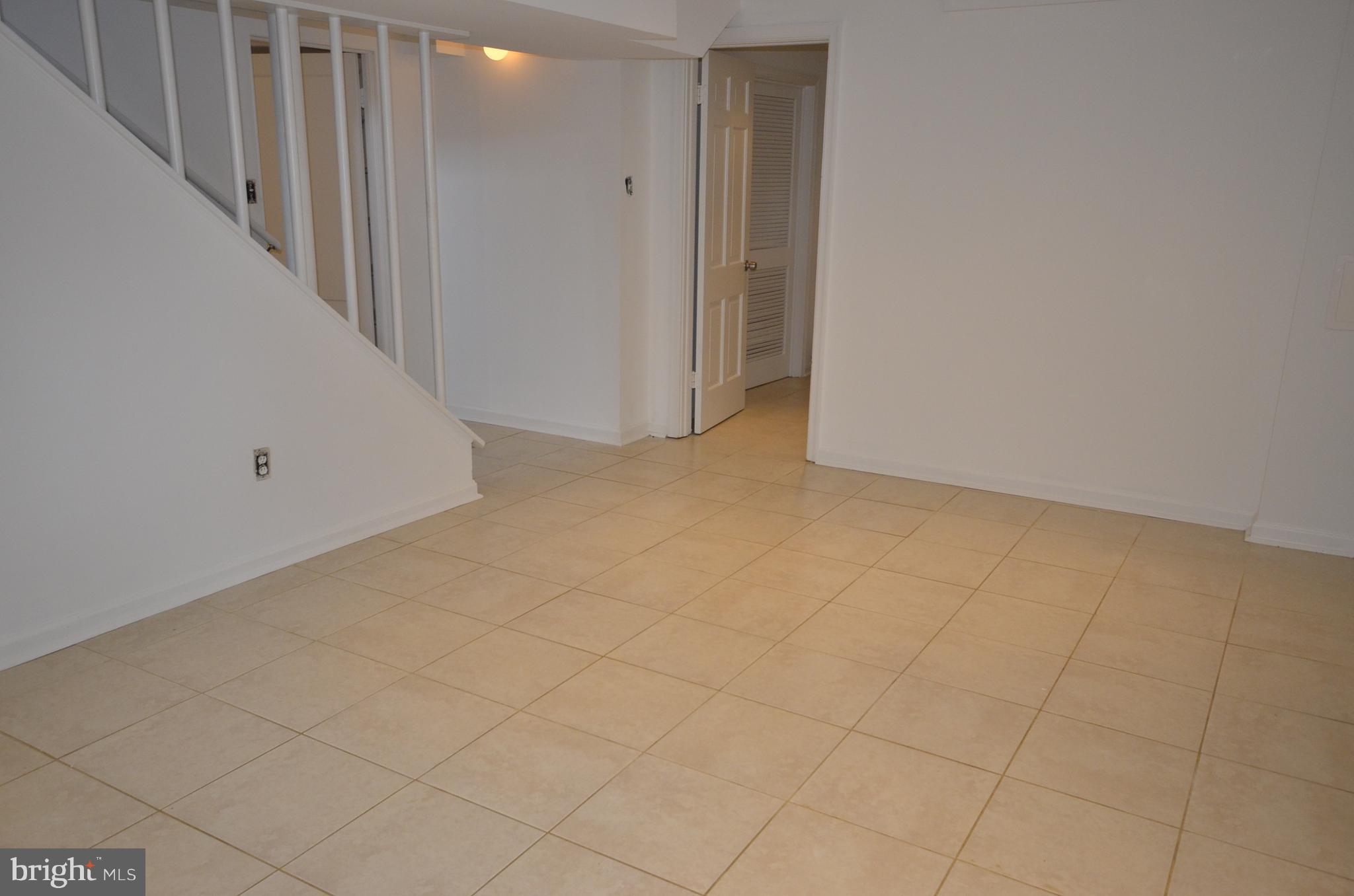 KENSINGTON - Residential Lease