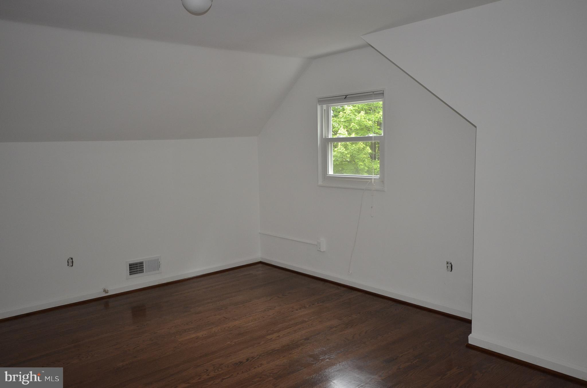 KENSINGTON - Residential Lease