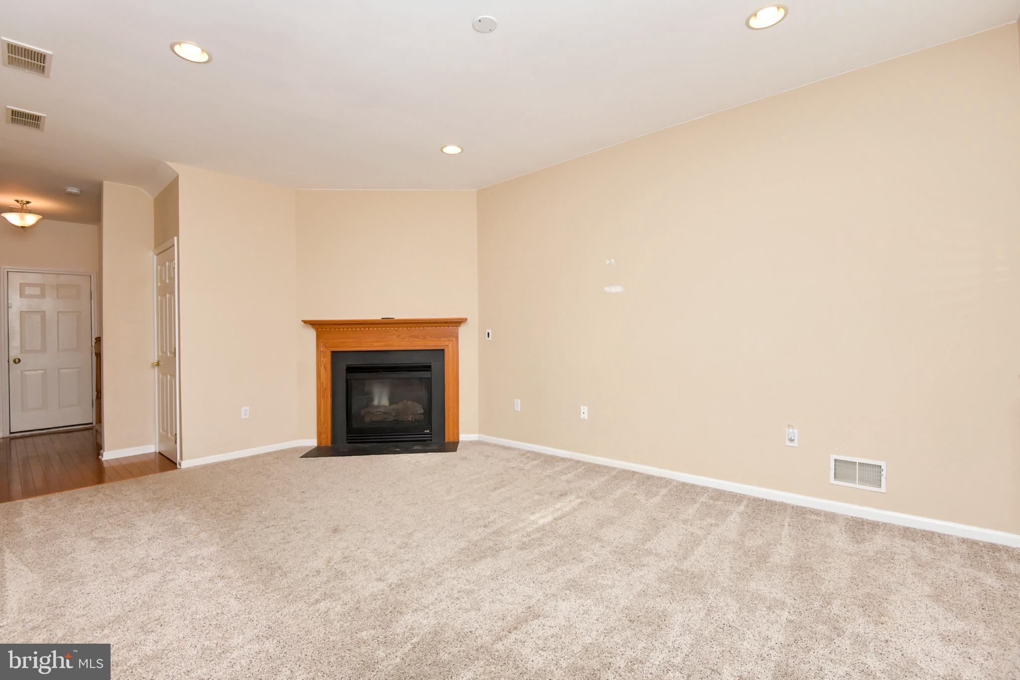 14 SCARLET OAK DRIVE