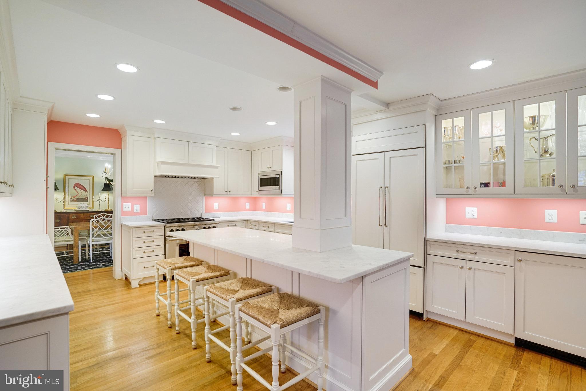 COUNTRY CLUB HILLS - Residential