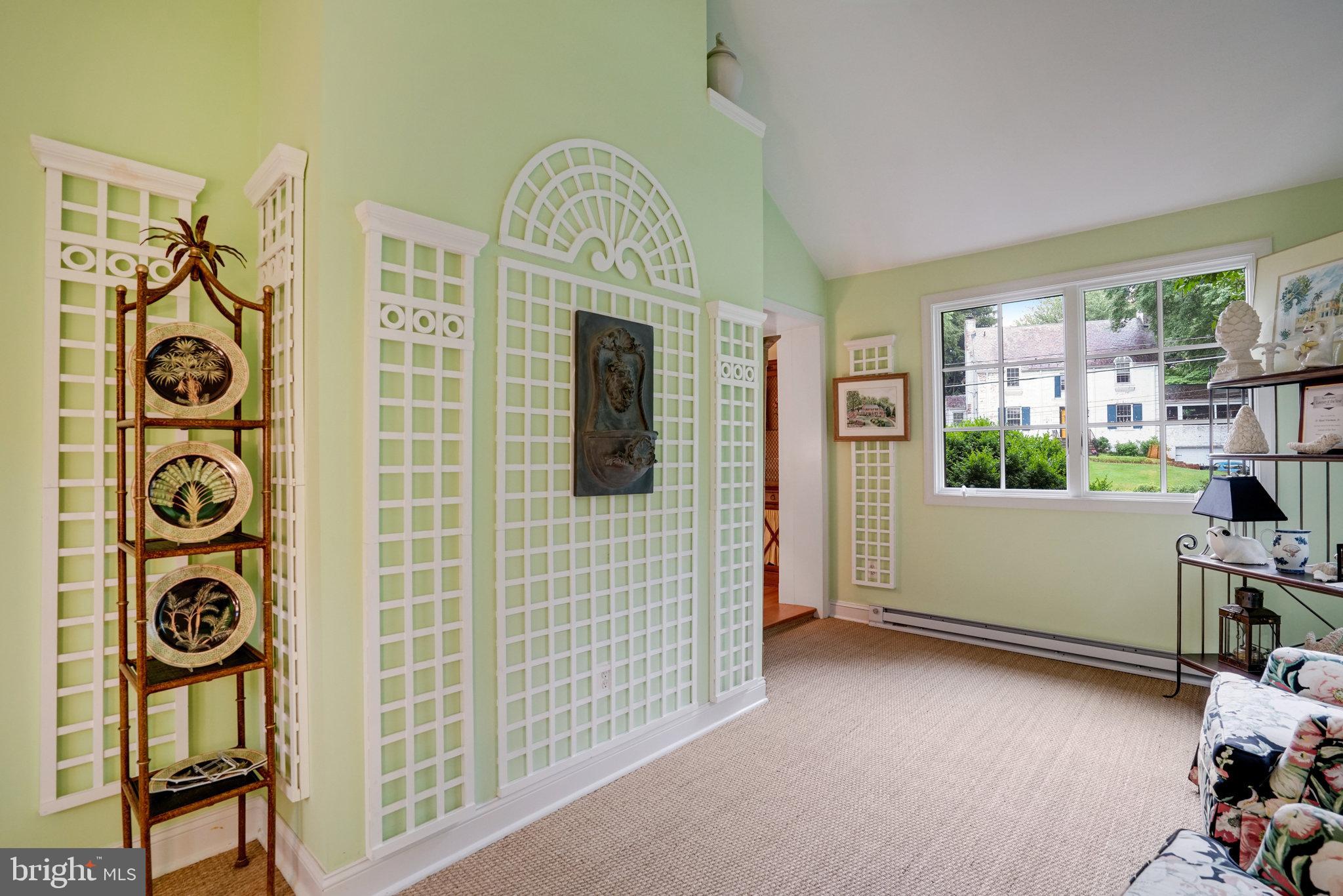 COUNTRY CLUB HILLS - Residential