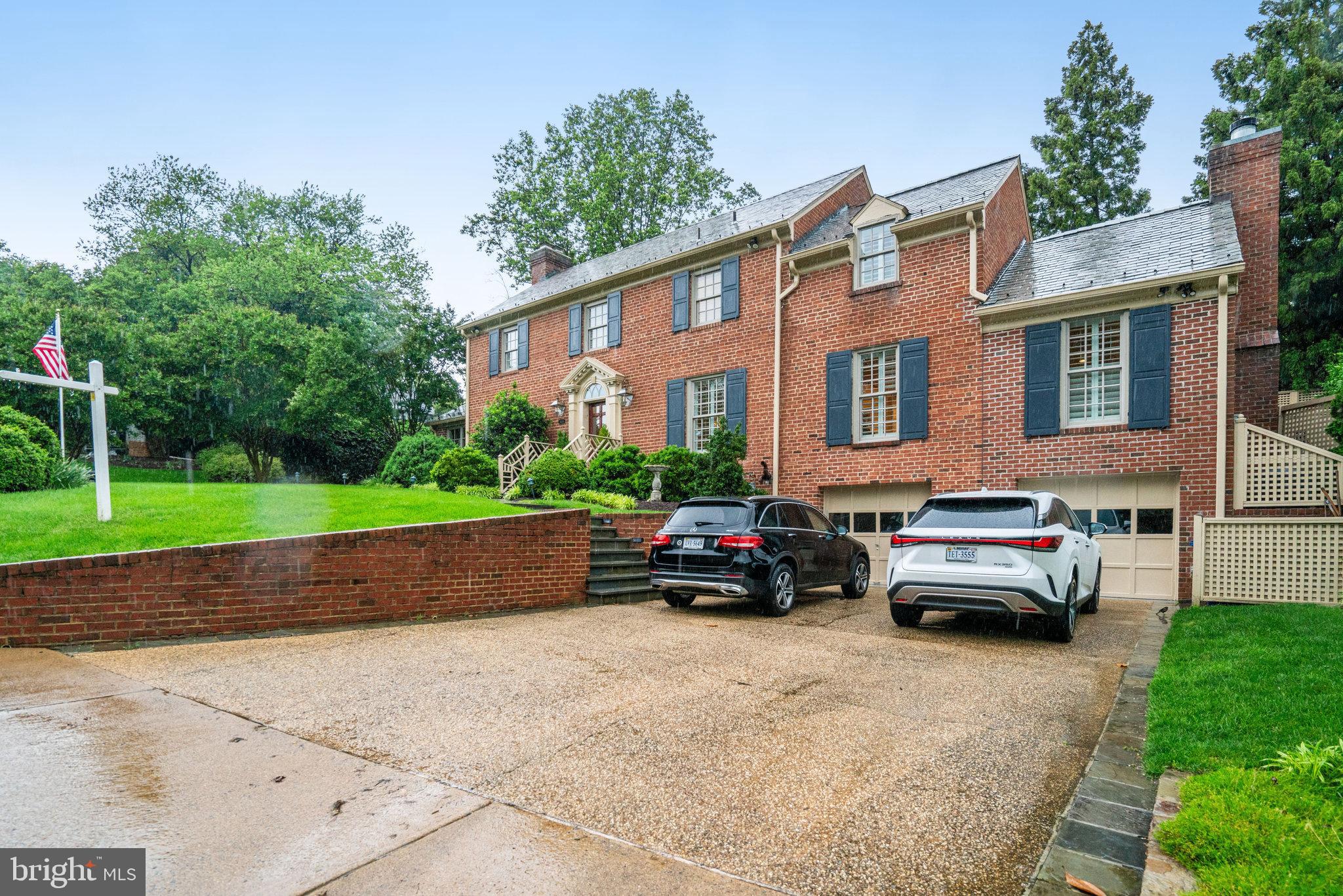 COUNTRY CLUB HILLS - Residential