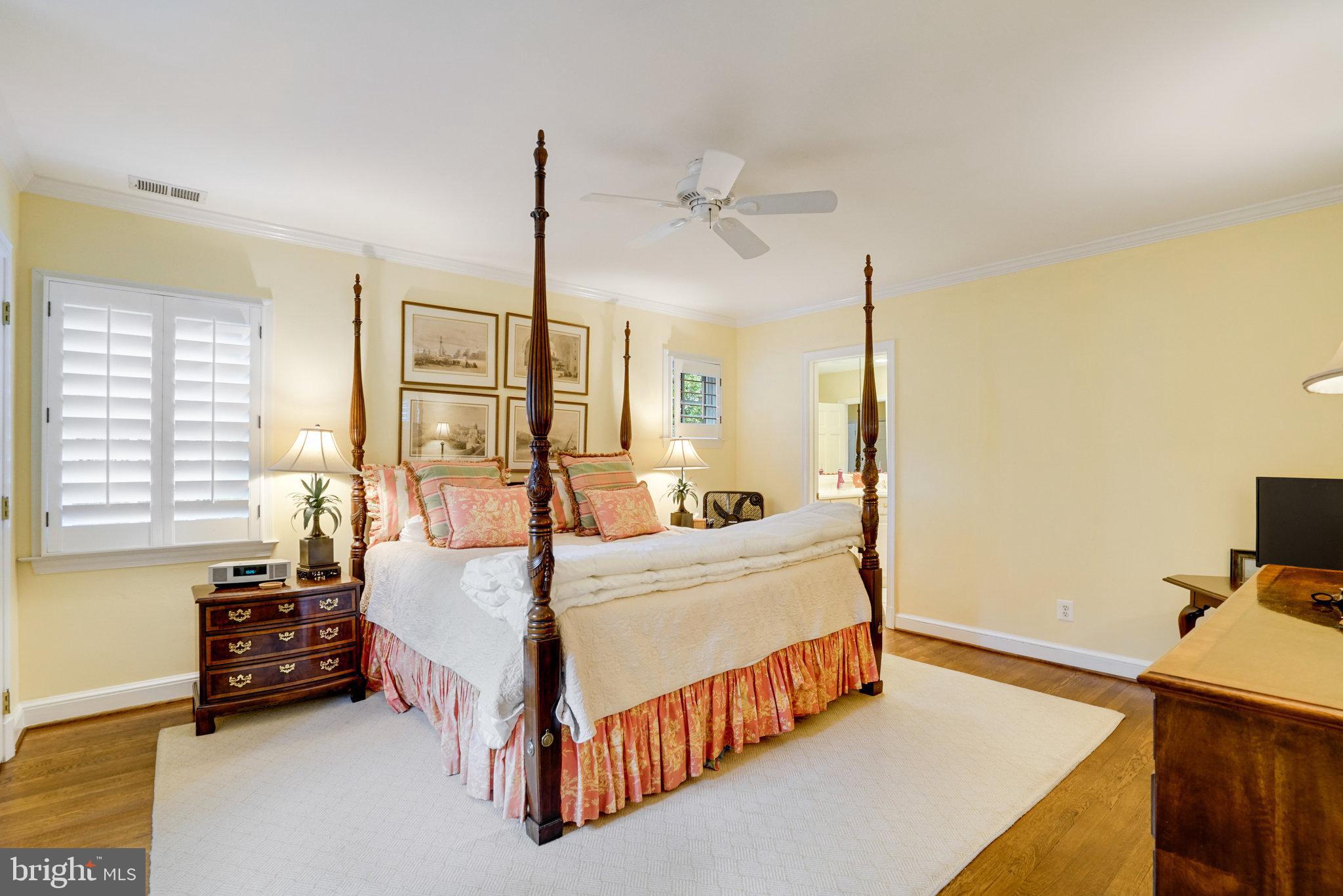 COUNTRY CLUB HILLS - Residential