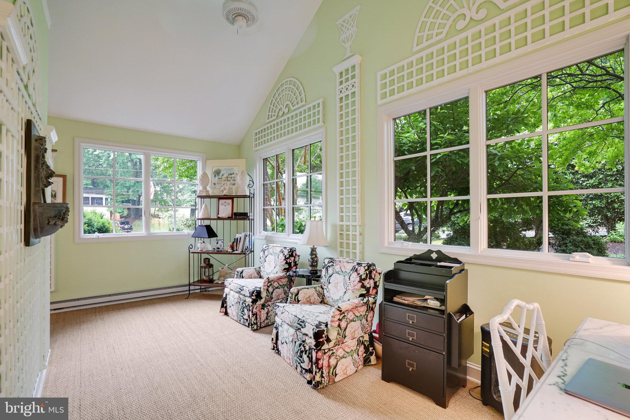 COUNTRY CLUB HILLS - Residential