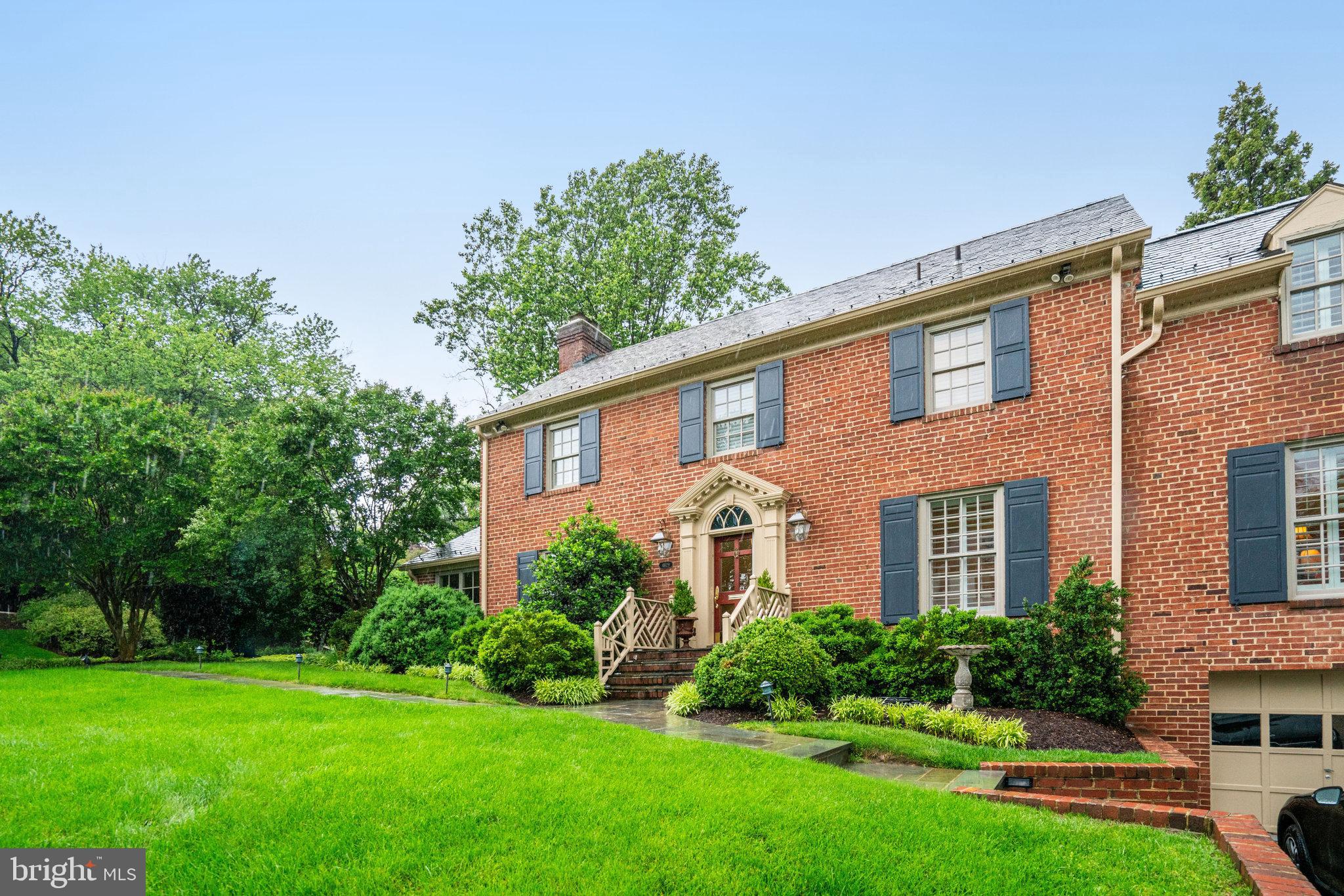 COUNTRY CLUB HILLS - Residential