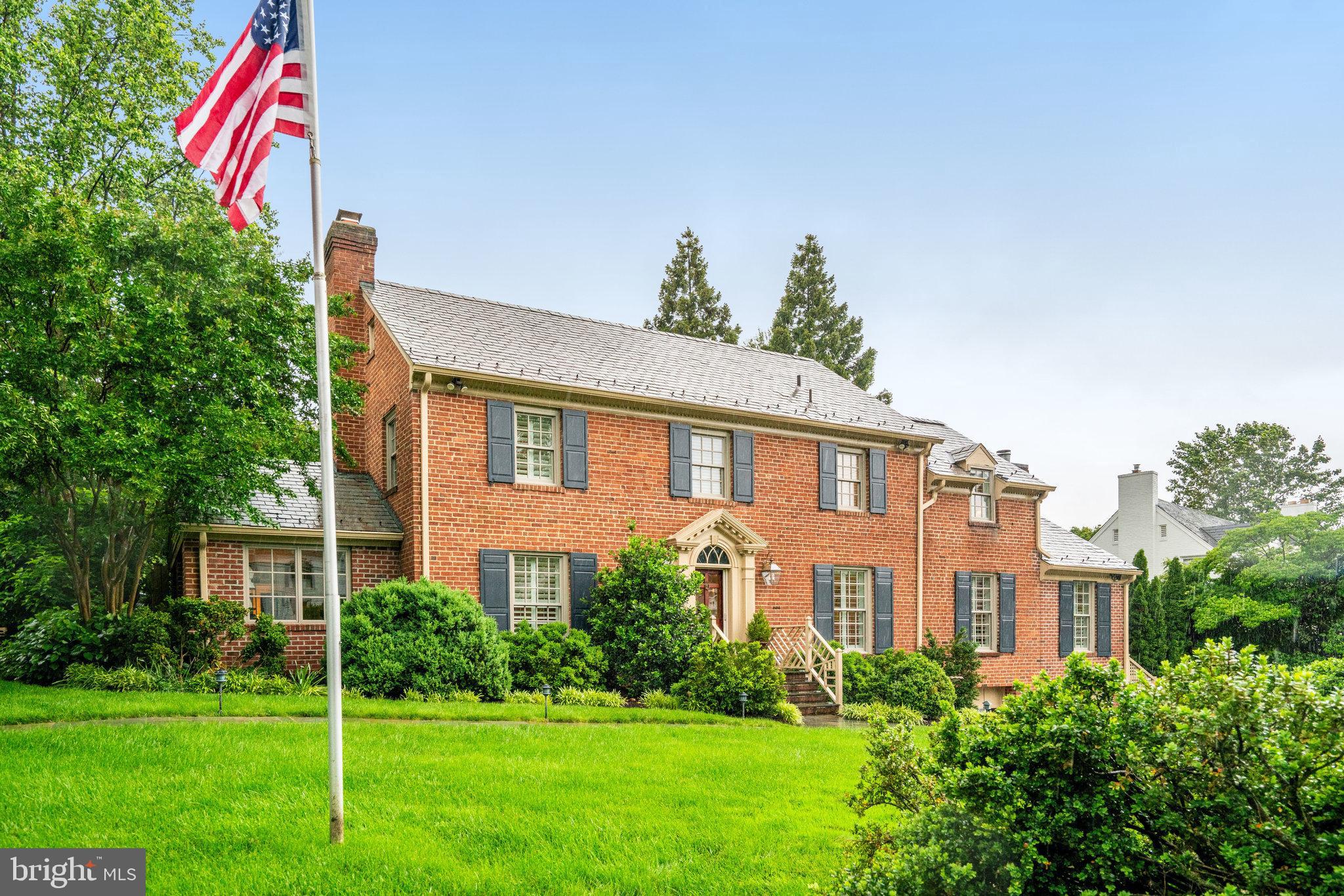 COUNTRY CLUB HILLS - Residential