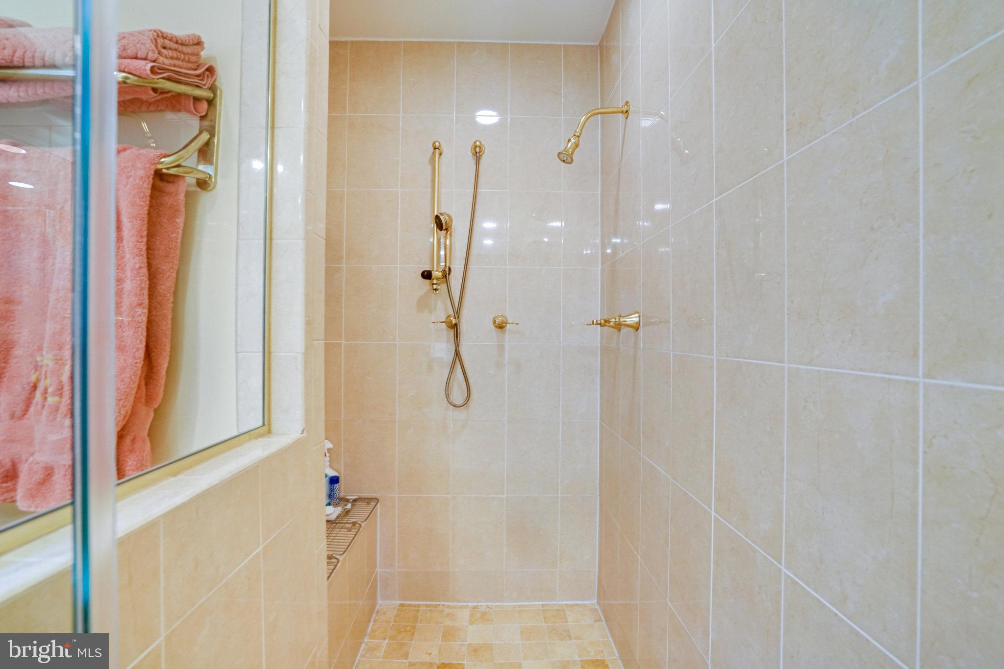 COUNTRY CLUB HILLS - Residential