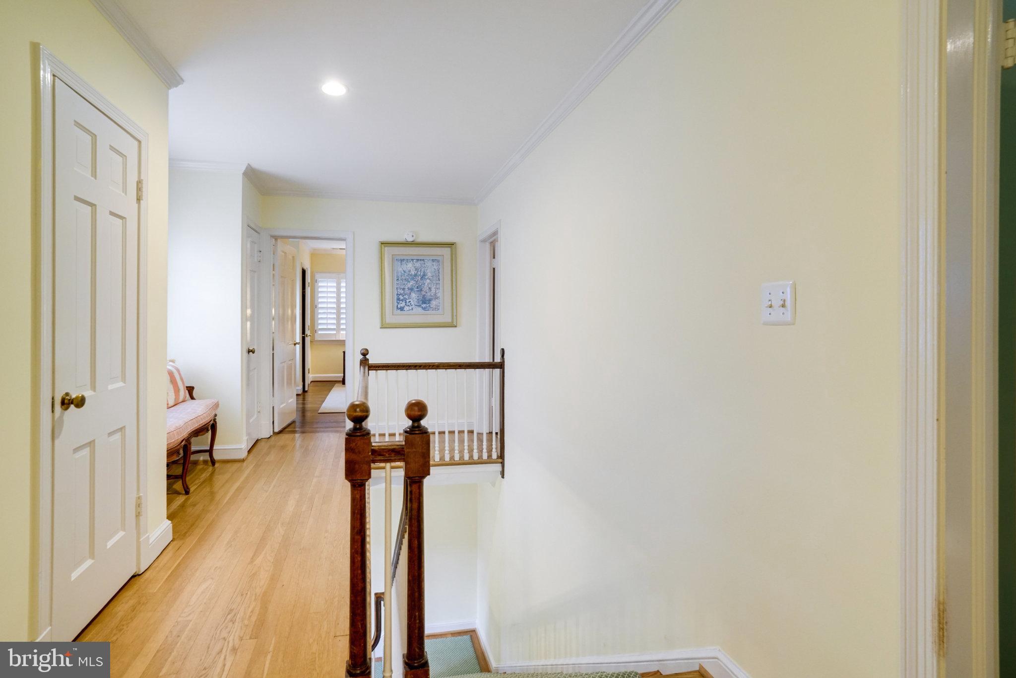 COUNTRY CLUB HILLS - Residential