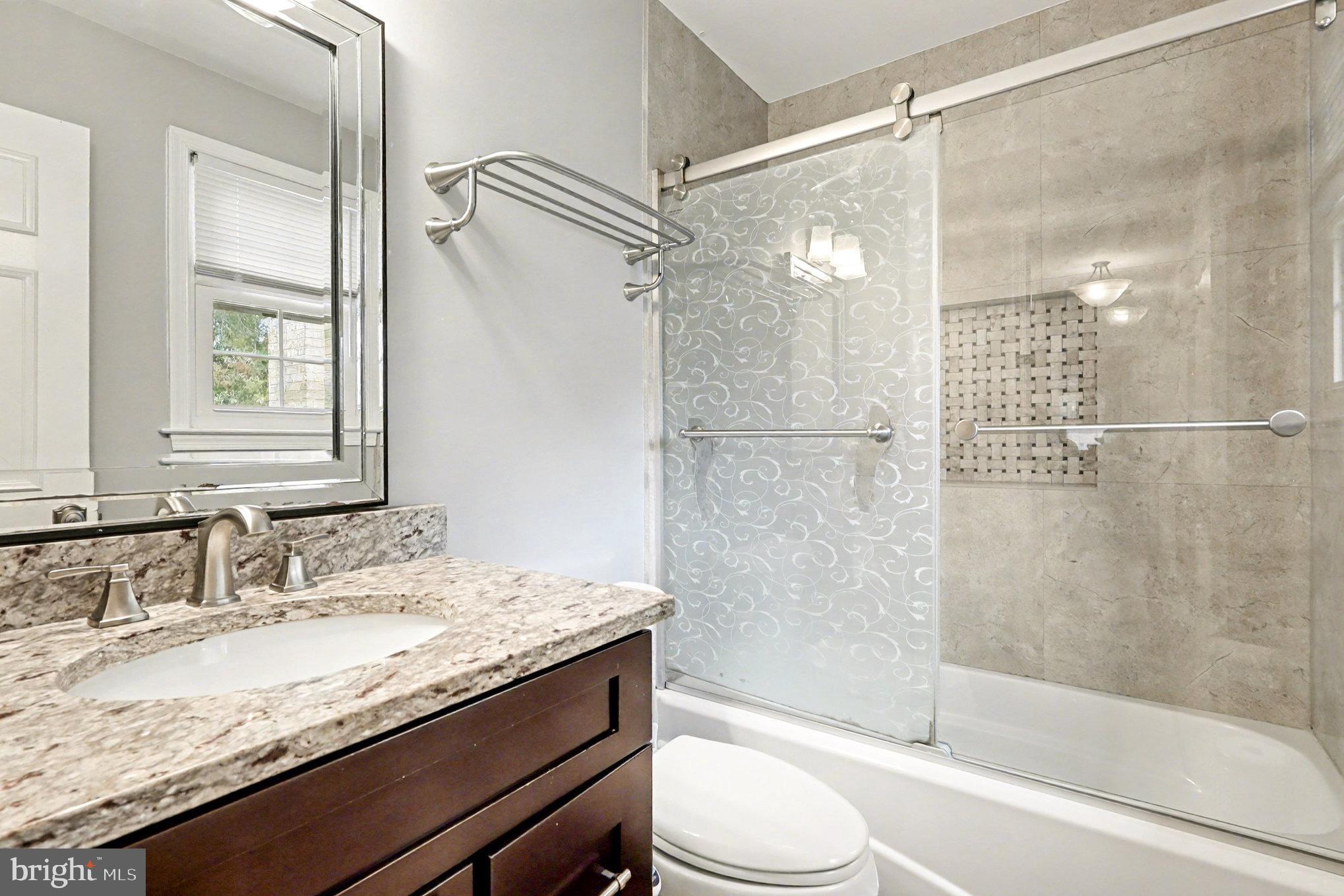 FRANKLIN GLEN - Residential