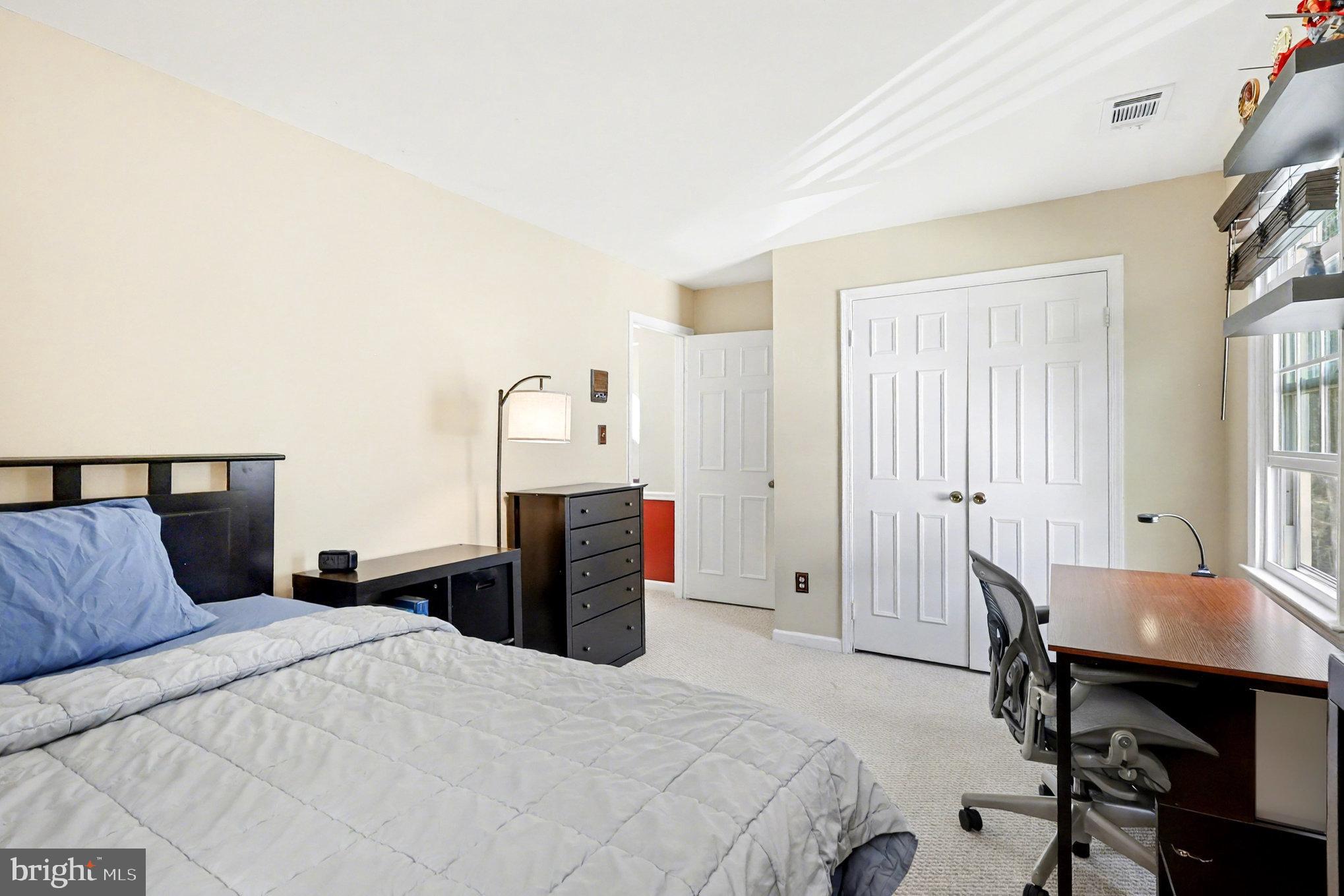 FRANKLIN GLEN - Residential