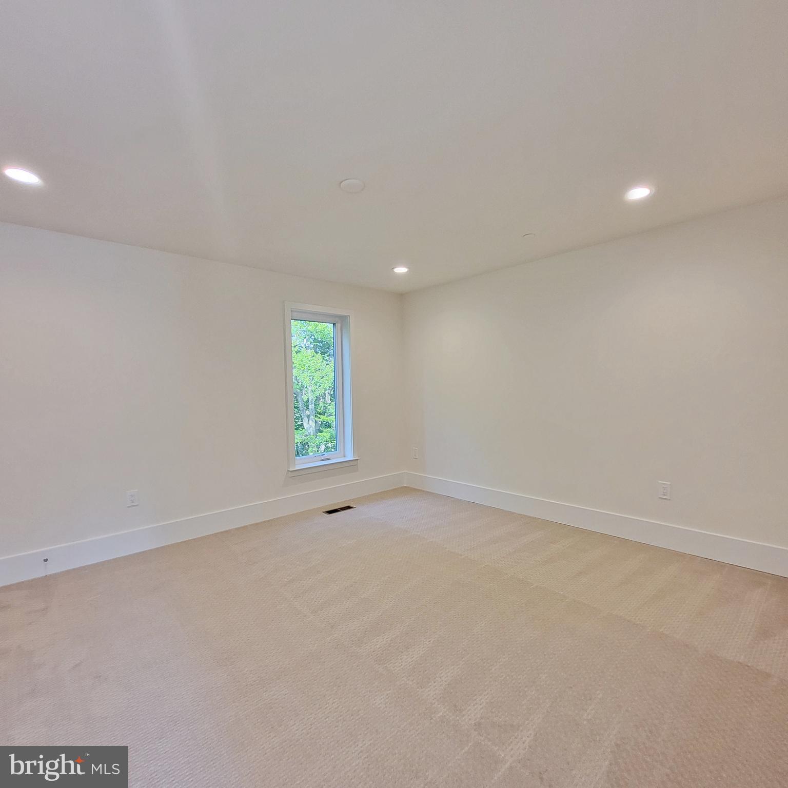 NORTH CHEVY CHASE - Residential Lease